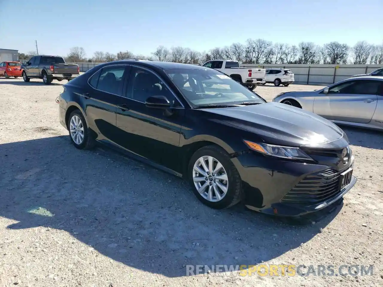 4 Photograph of a damaged car 4T1B11HK0KU735344 TOYOTA CAMRY 2019