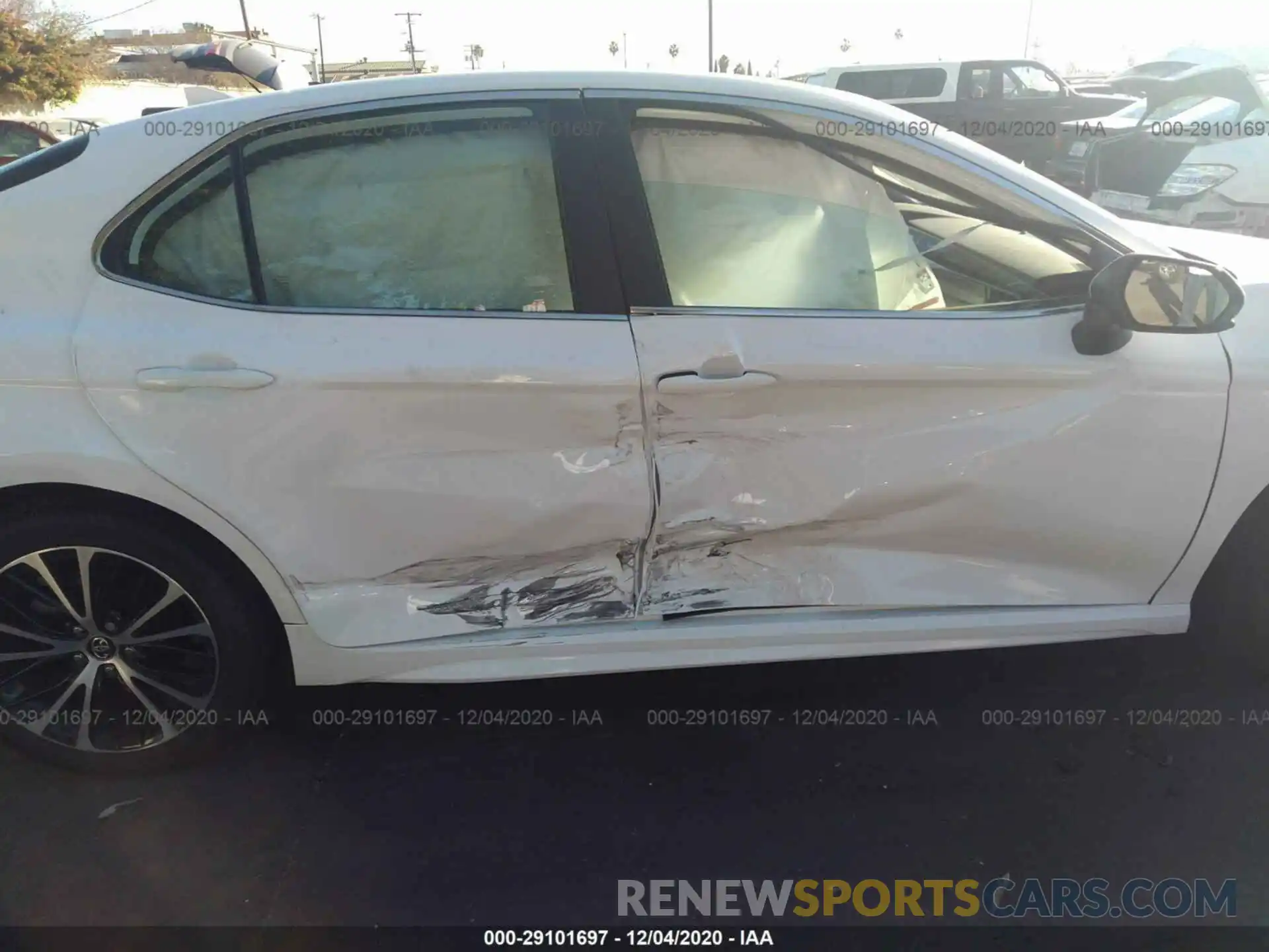 6 Photograph of a damaged car 4T1B11HK0KU735702 TOYOTA CAMRY 2019