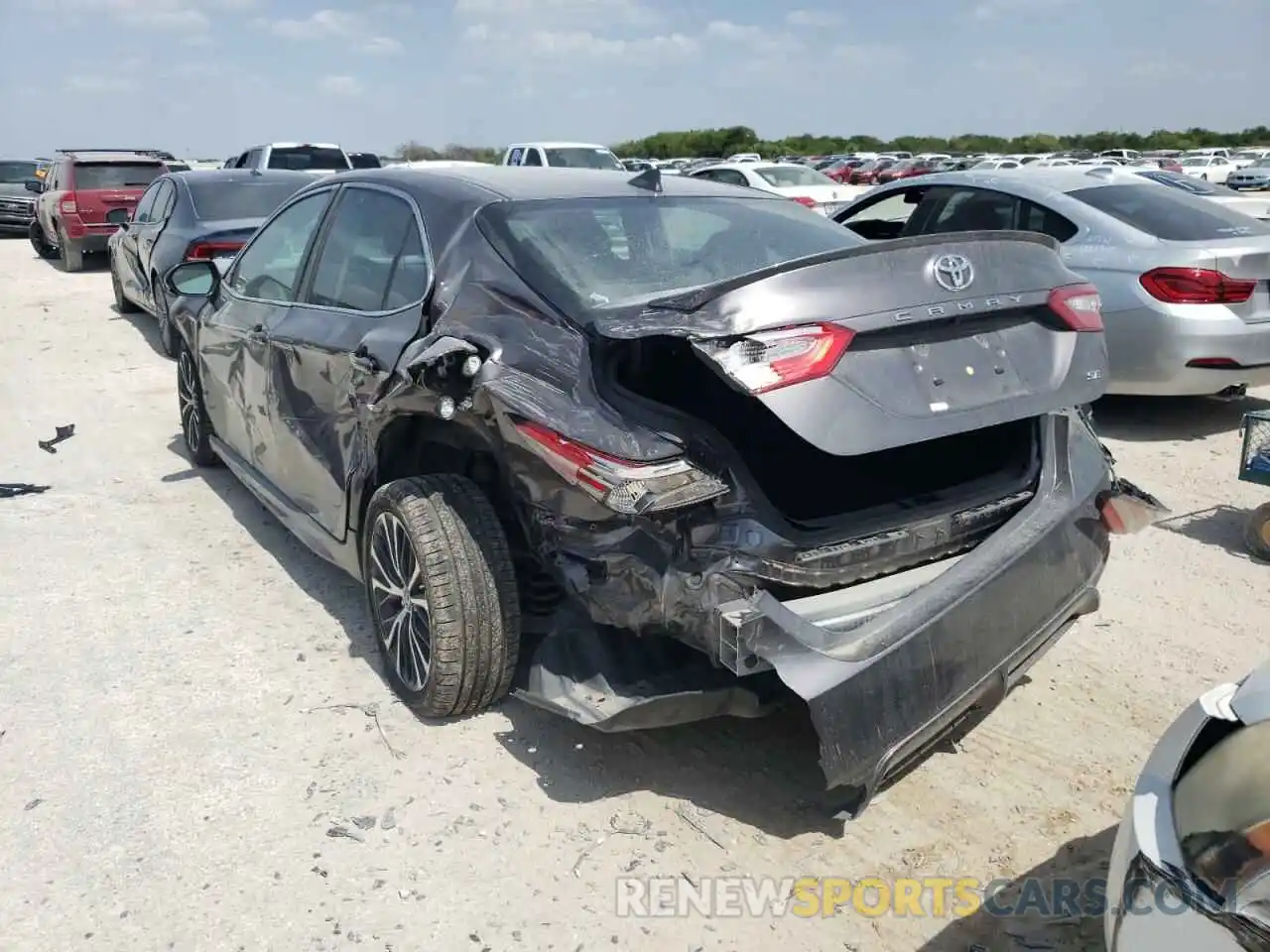 3 Photograph of a damaged car 4T1B11HK0KU736025 TOYOTA CAMRY 2019