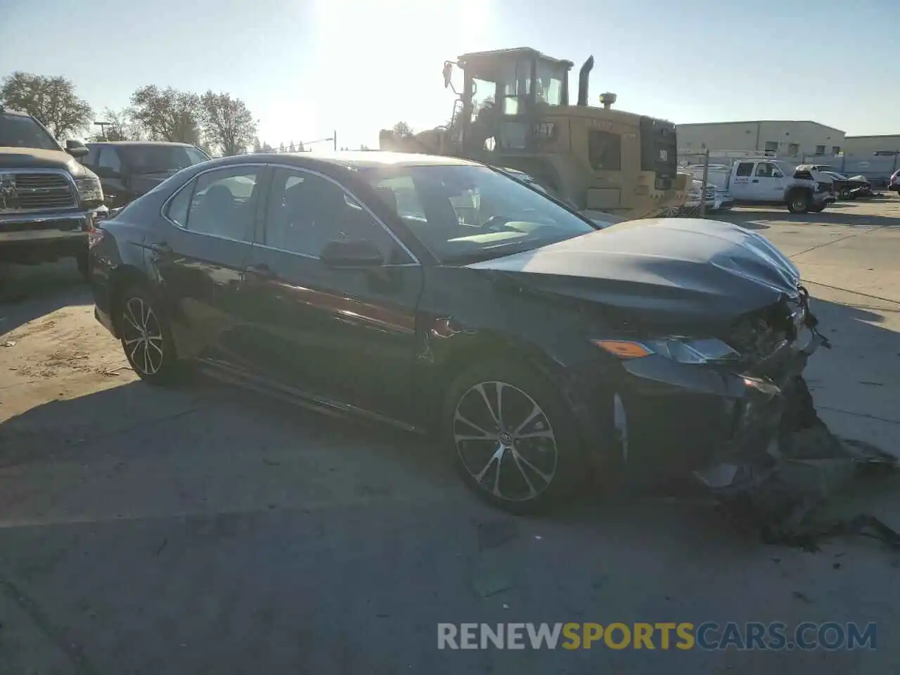 4 Photograph of a damaged car 4T1B11HK0KU736199 TOYOTA CAMRY 2019