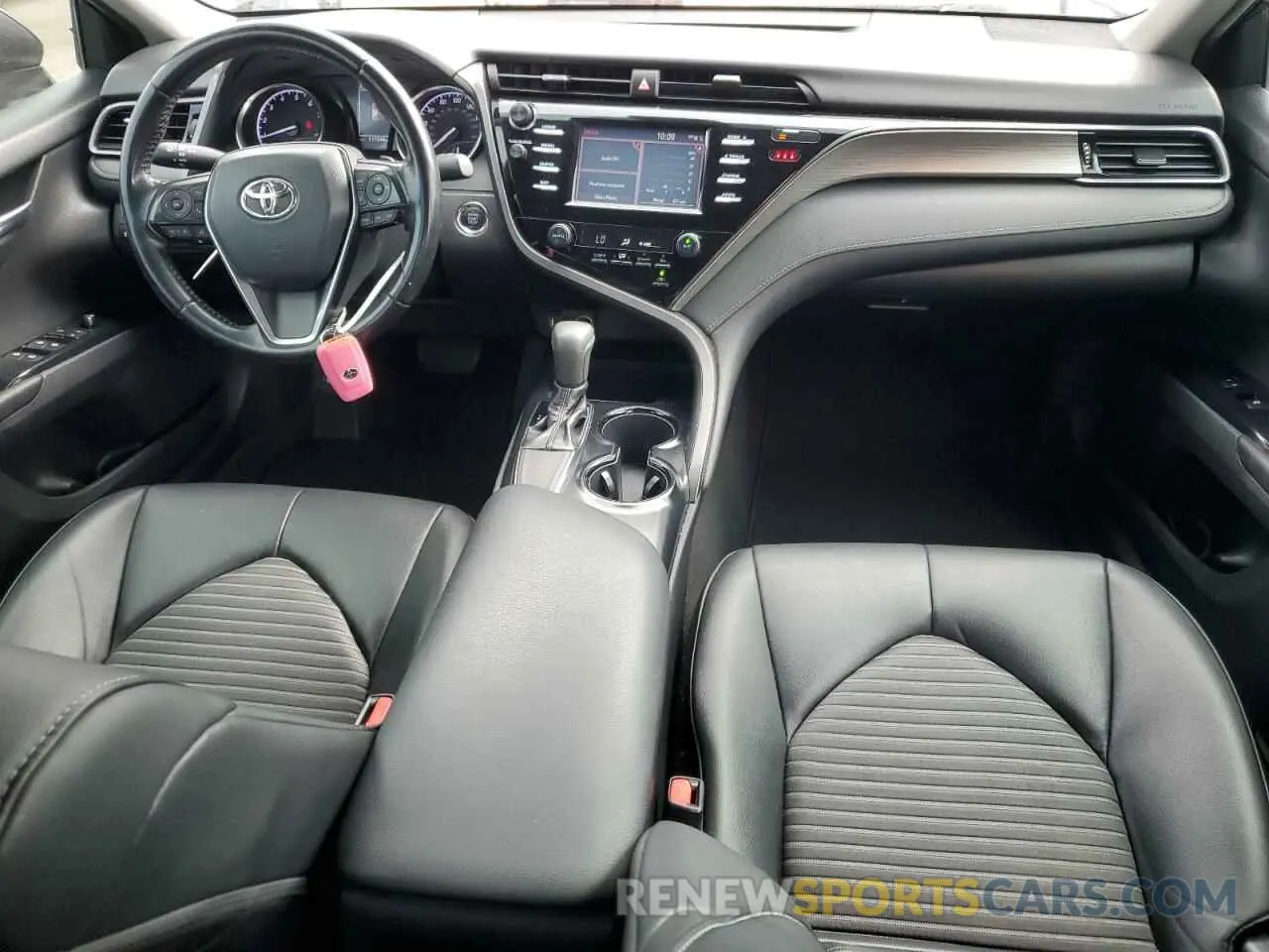 8 Photograph of a damaged car 4T1B11HK0KU739913 TOYOTA CAMRY 2019