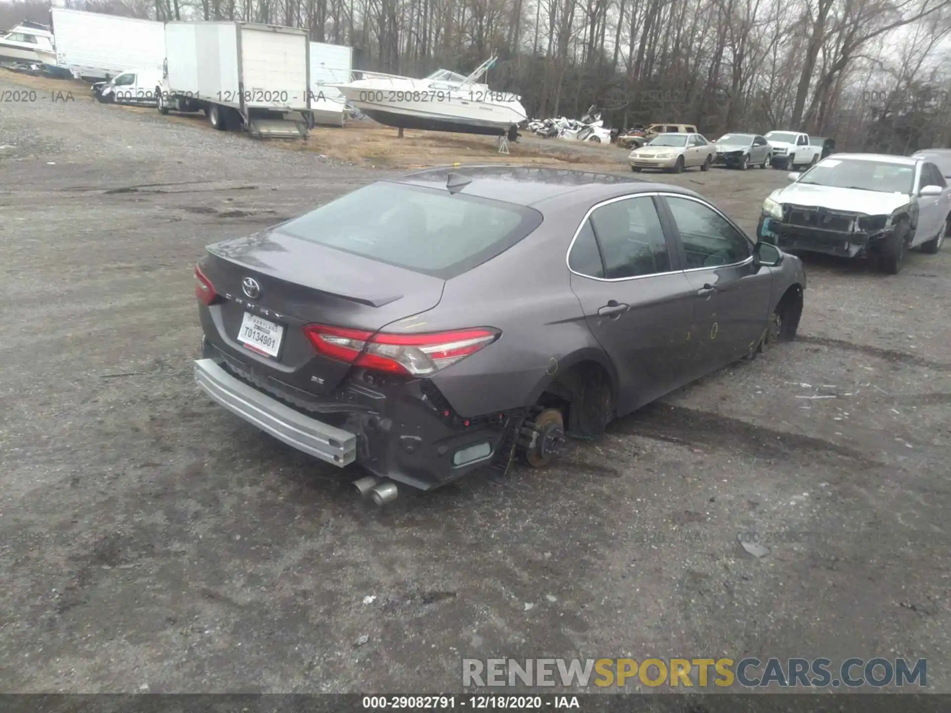 4 Photograph of a damaged car 4T1B11HK0KU739944 TOYOTA CAMRY 2019