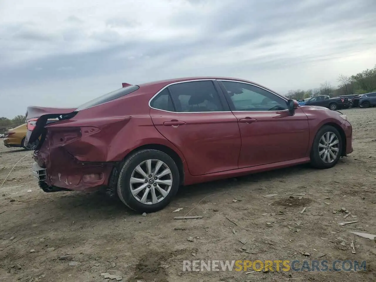 3 Photograph of a damaged car 4T1B11HK0KU740365 TOYOTA CAMRY 2019