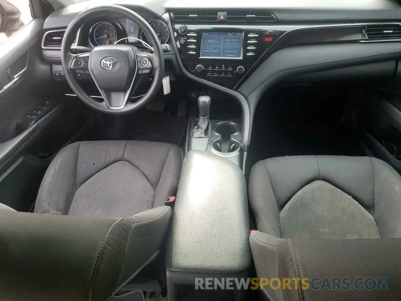 8 Photograph of a damaged car 4T1B11HK0KU740365 TOYOTA CAMRY 2019