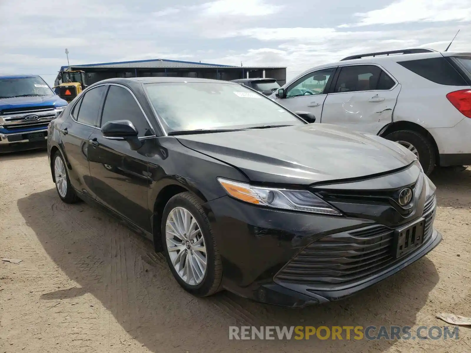 1 Photograph of a damaged car 4T1B11HK0KU741001 TOYOTA CAMRY 2019