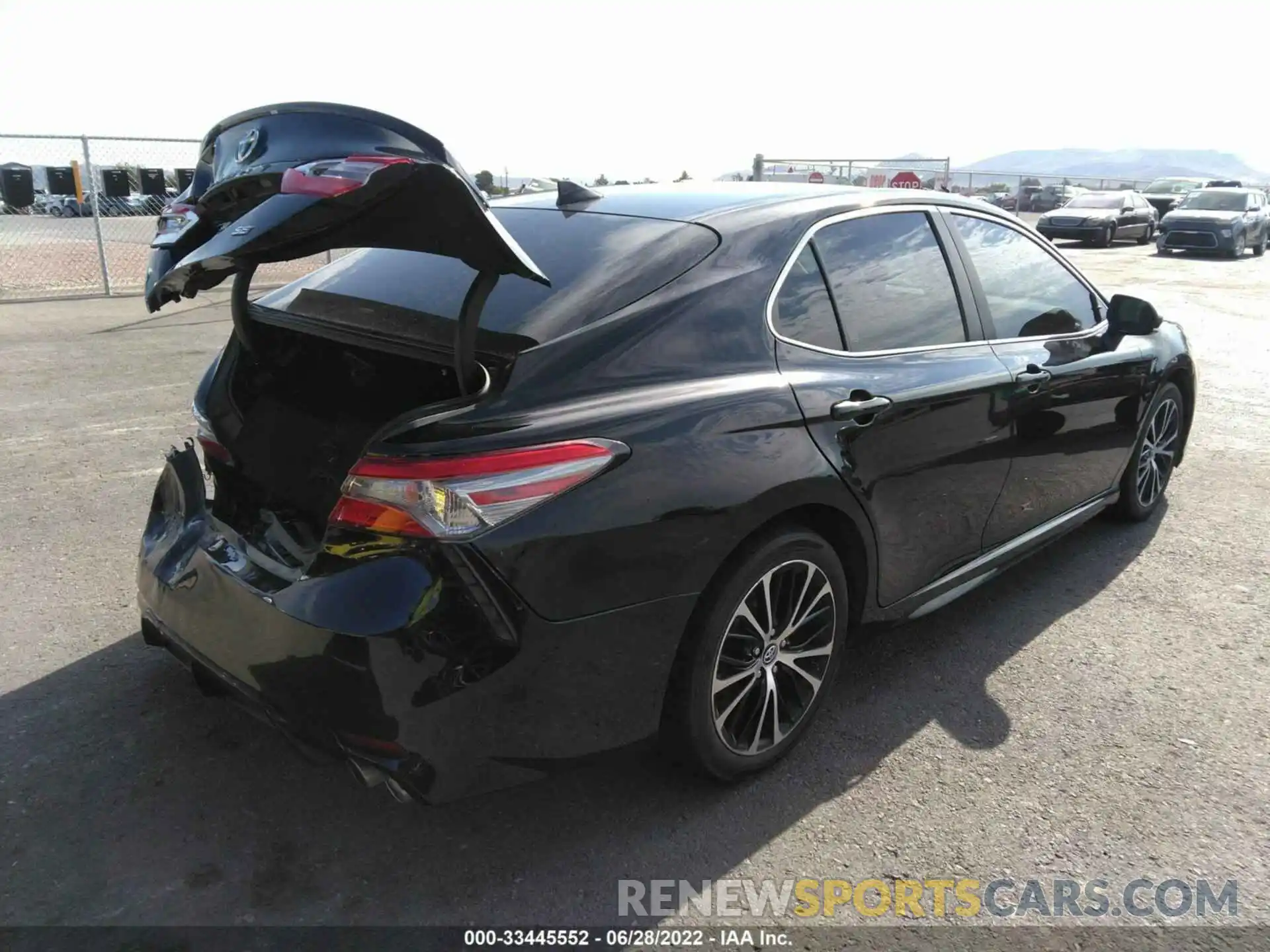 4 Photograph of a damaged car 4T1B11HK0KU741676 TOYOTA CAMRY 2019