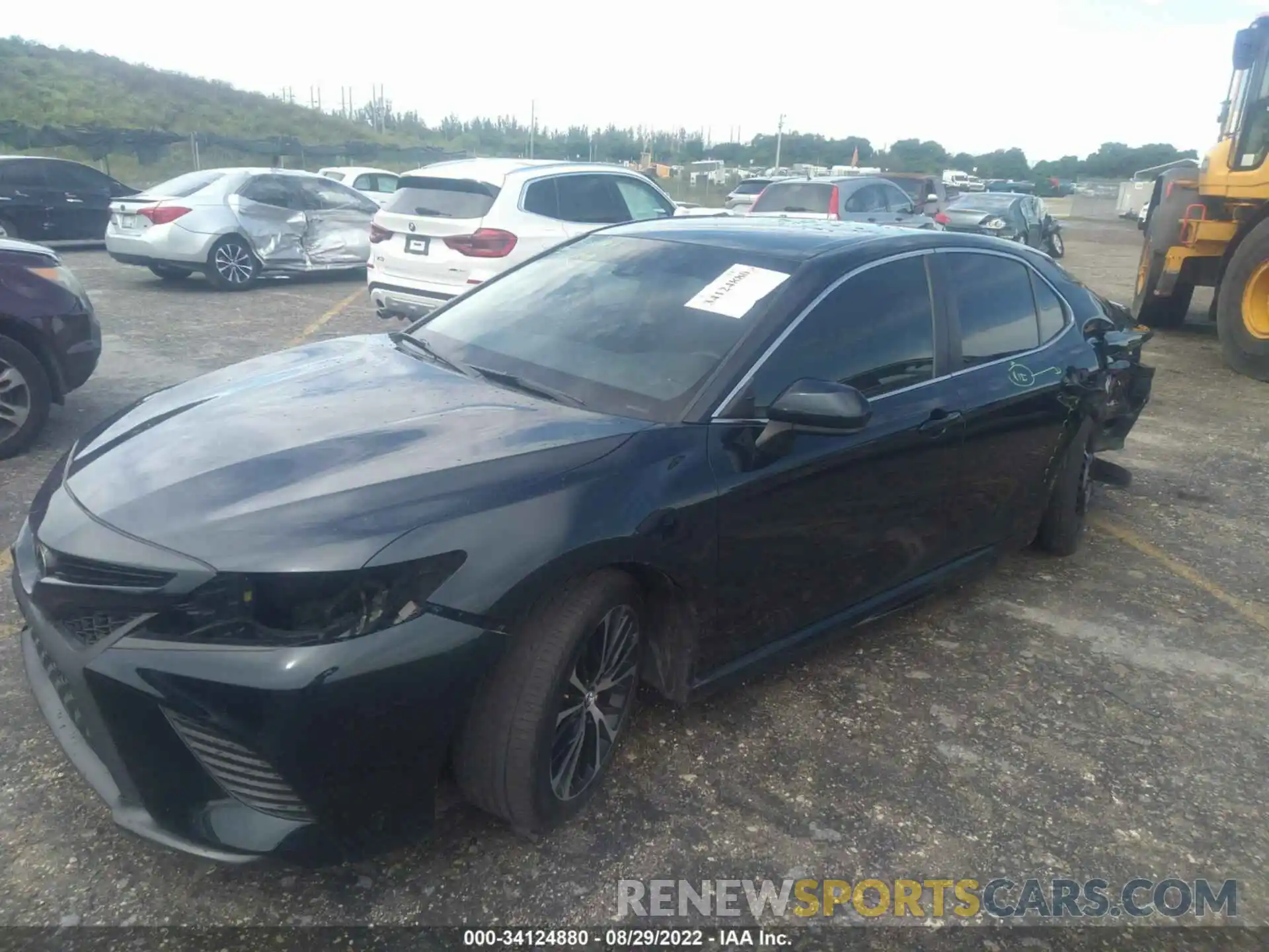 2 Photograph of a damaged car 4T1B11HK0KU744108 TOYOTA CAMRY 2019