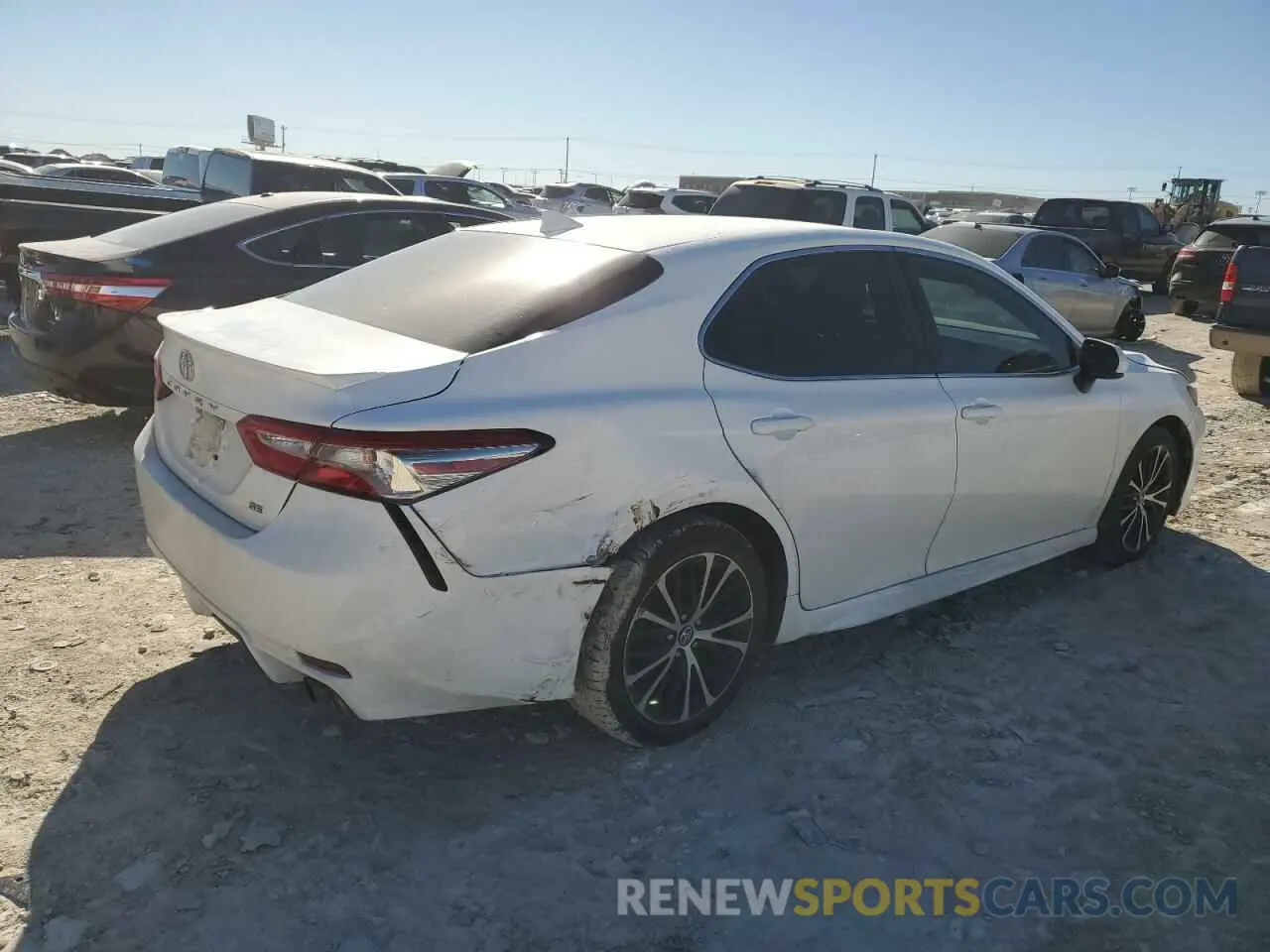 3 Photograph of a damaged car 4T1B11HK0KU744299 TOYOTA CAMRY 2019