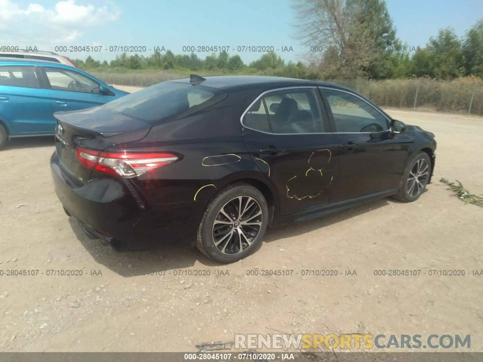 4 Photograph of a damaged car 4T1B11HK0KU745856 TOYOTA CAMRY 2019