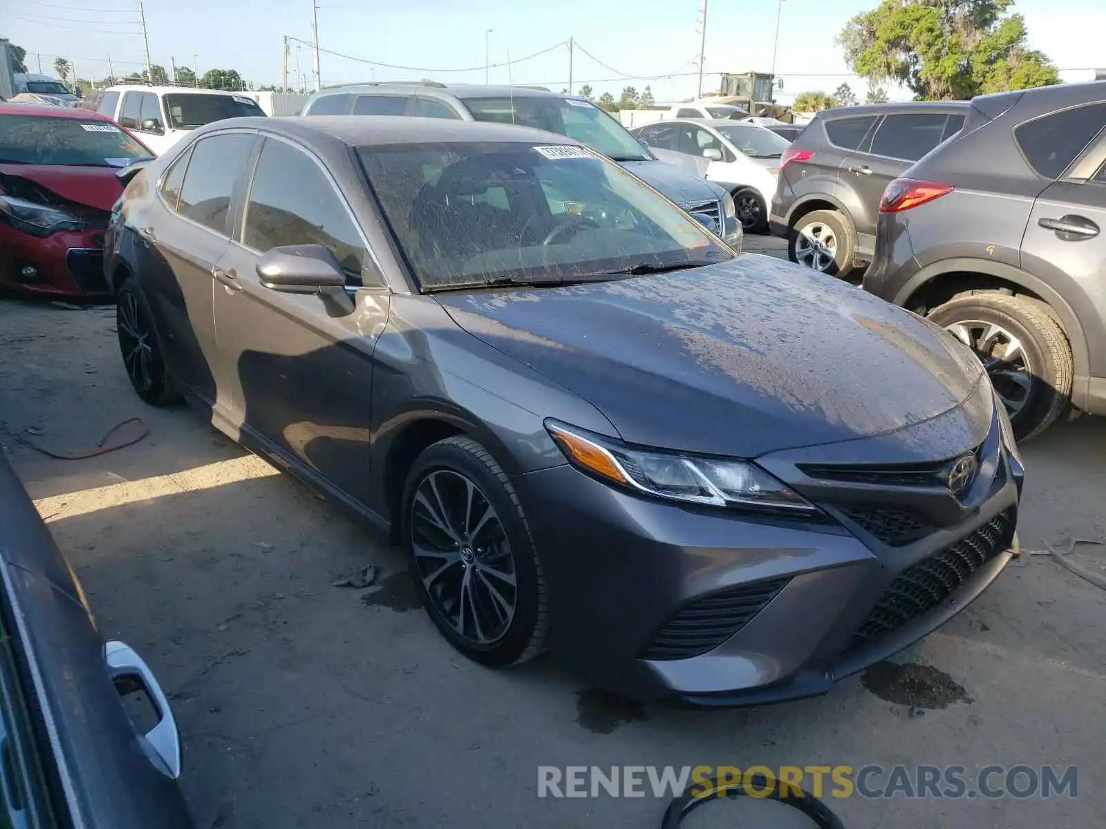 1 Photograph of a damaged car 4T1B11HK0KU747672 TOYOTA CAMRY 2019