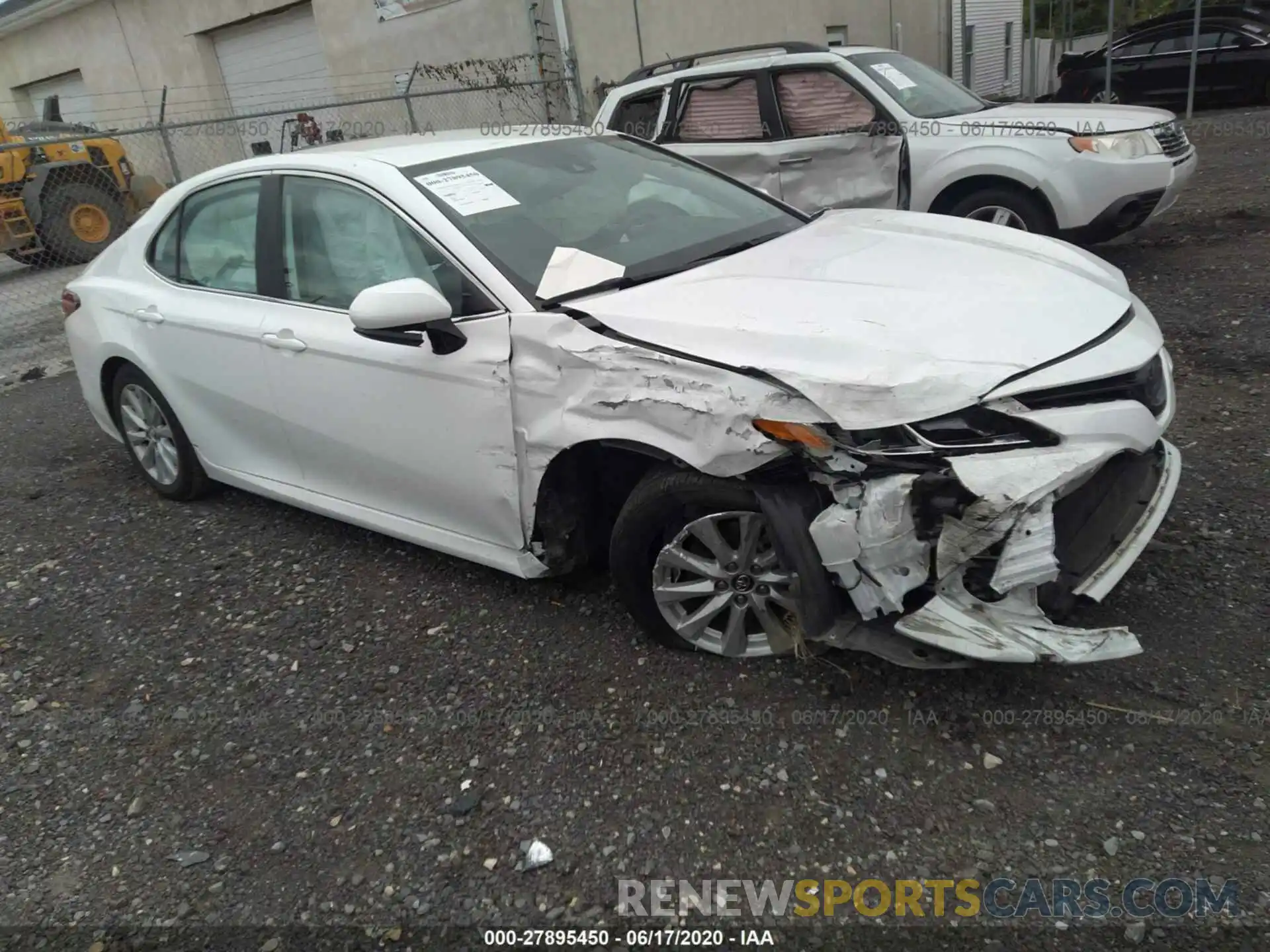 1 Photograph of a damaged car 4T1B11HK0KU750667 TOYOTA CAMRY 2019