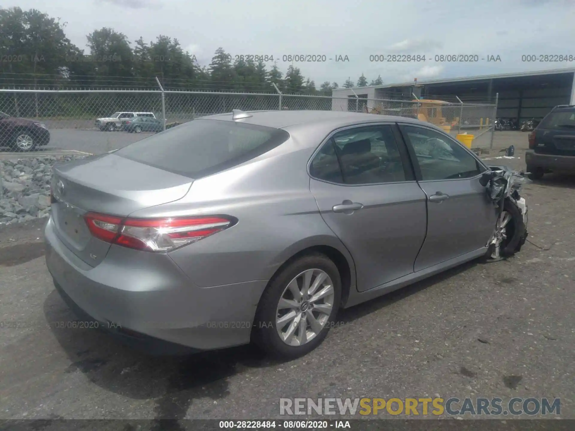 4 Photograph of a damaged car 4T1B11HK0KU752032 TOYOTA CAMRY 2019