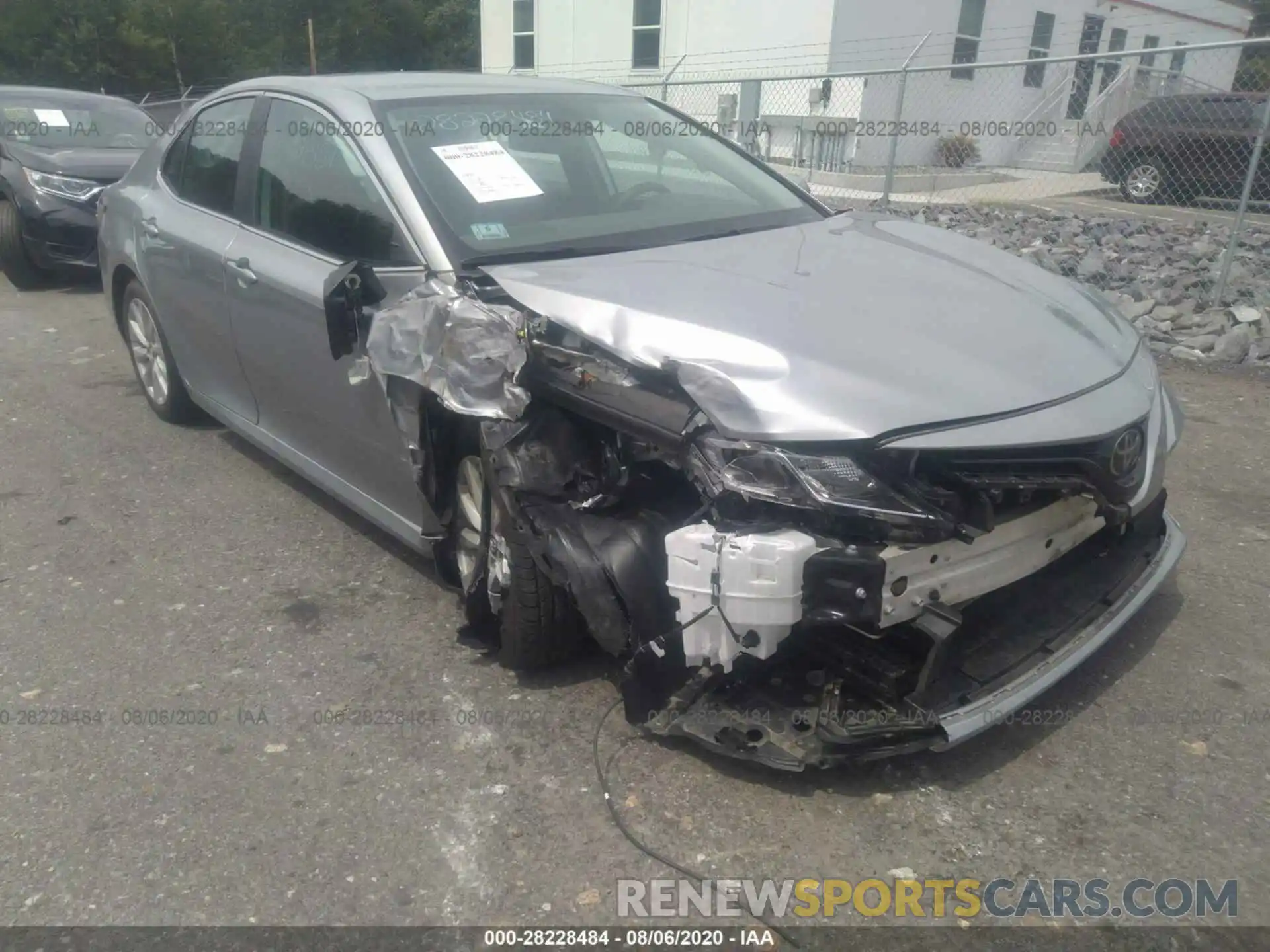 6 Photograph of a damaged car 4T1B11HK0KU752032 TOYOTA CAMRY 2019