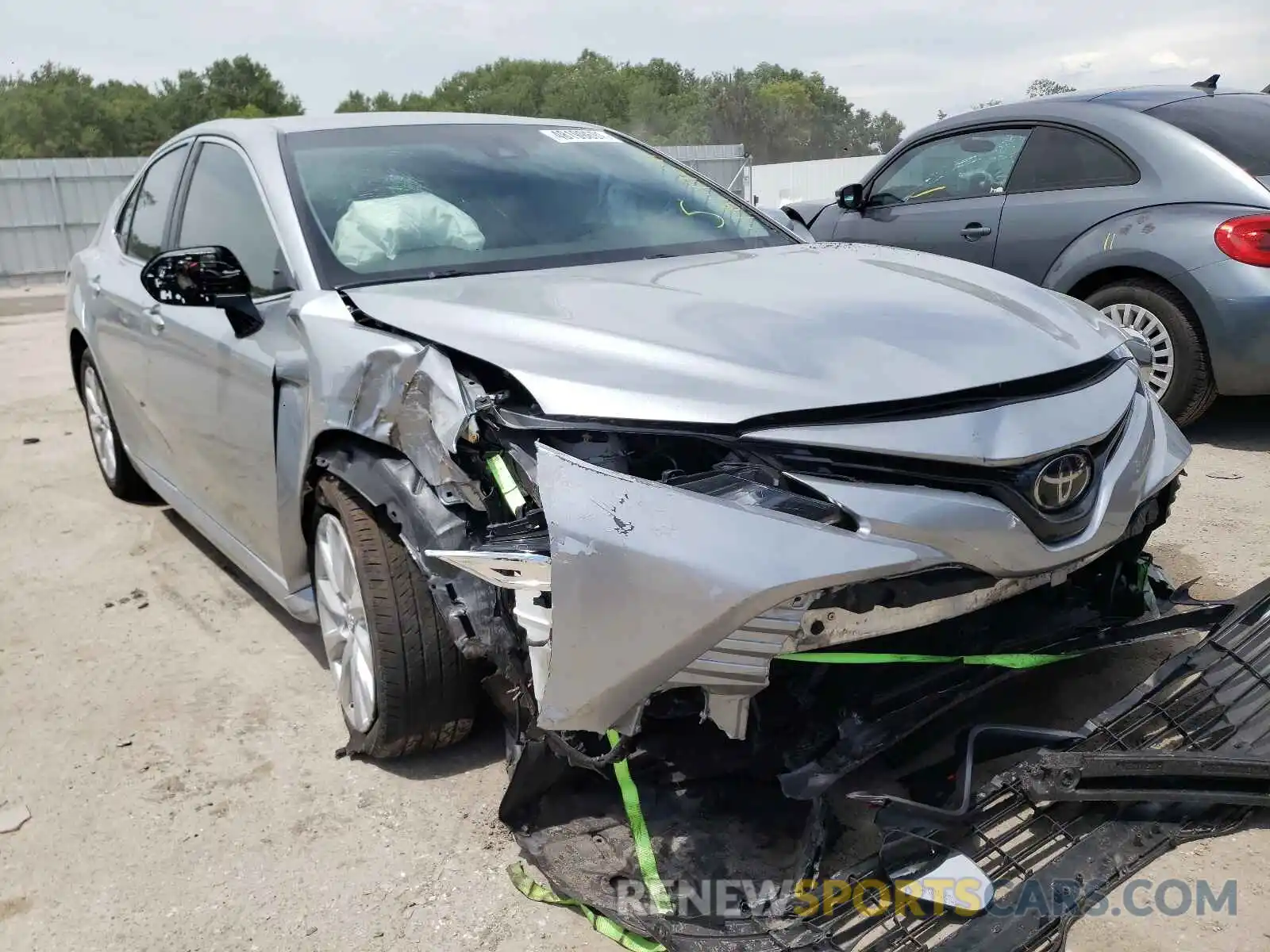 1 Photograph of a damaged car 4T1B11HK0KU753911 TOYOTA CAMRY 2019