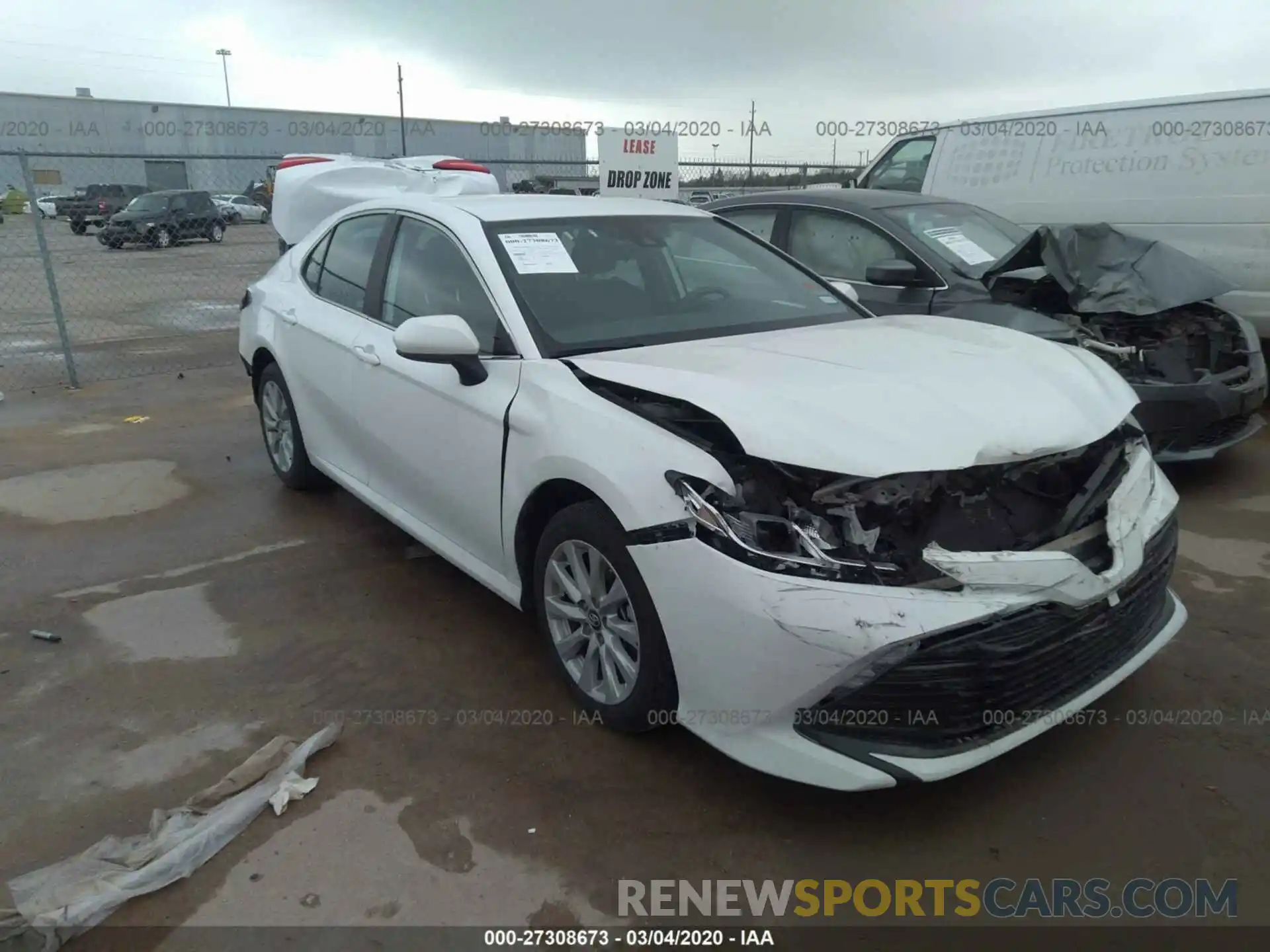 1 Photograph of a damaged car 4T1B11HK0KU756386 TOYOTA CAMRY 2019