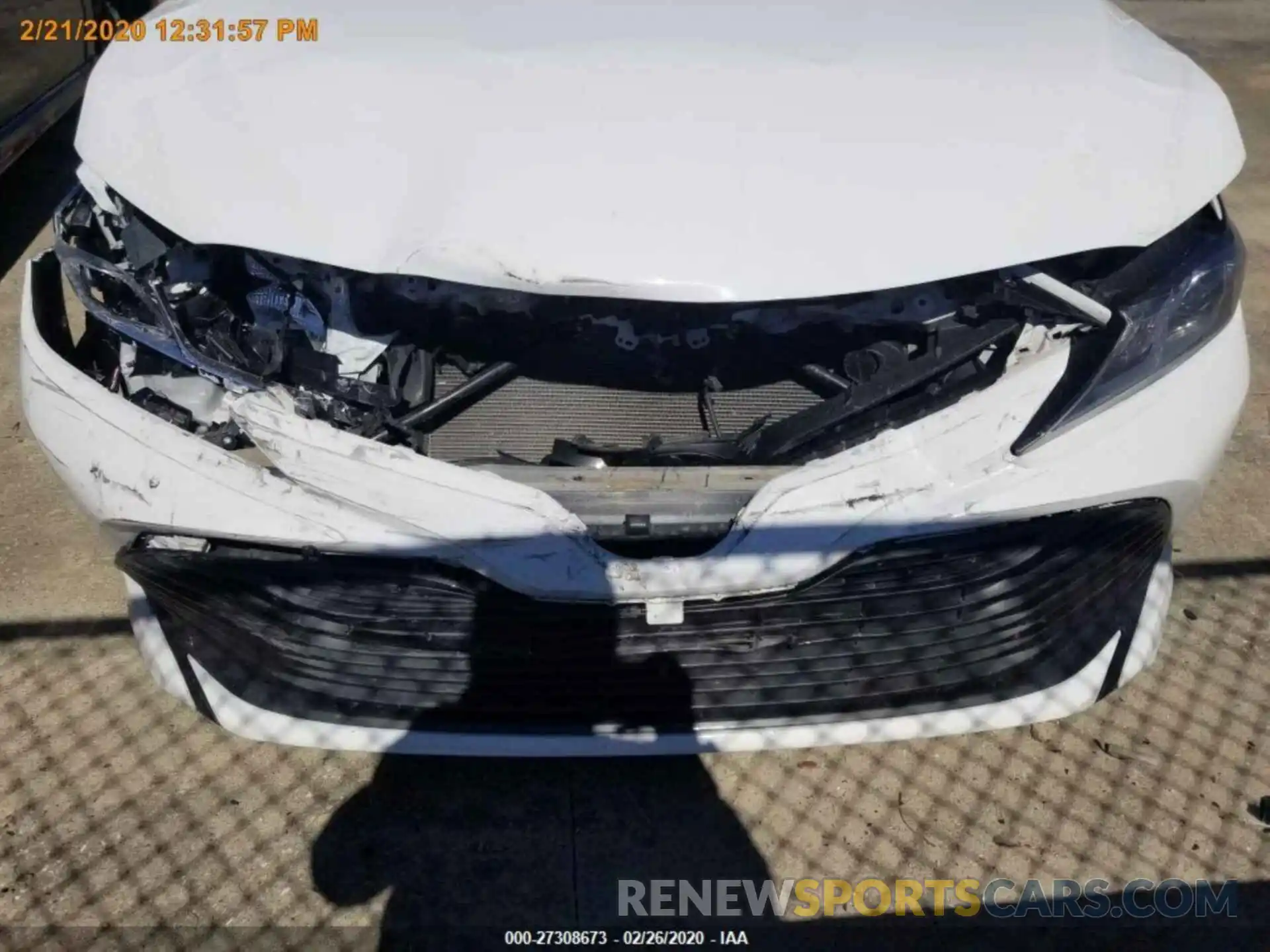 14 Photograph of a damaged car 4T1B11HK0KU756386 TOYOTA CAMRY 2019