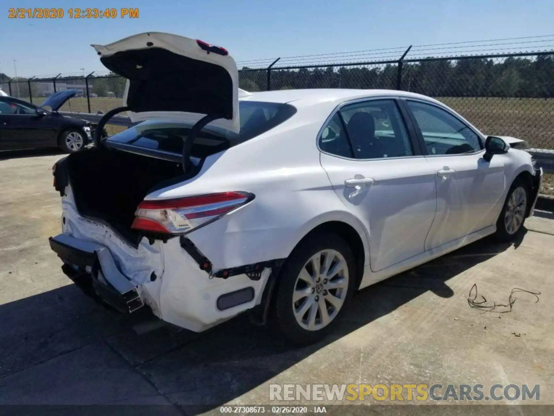 17 Photograph of a damaged car 4T1B11HK0KU756386 TOYOTA CAMRY 2019