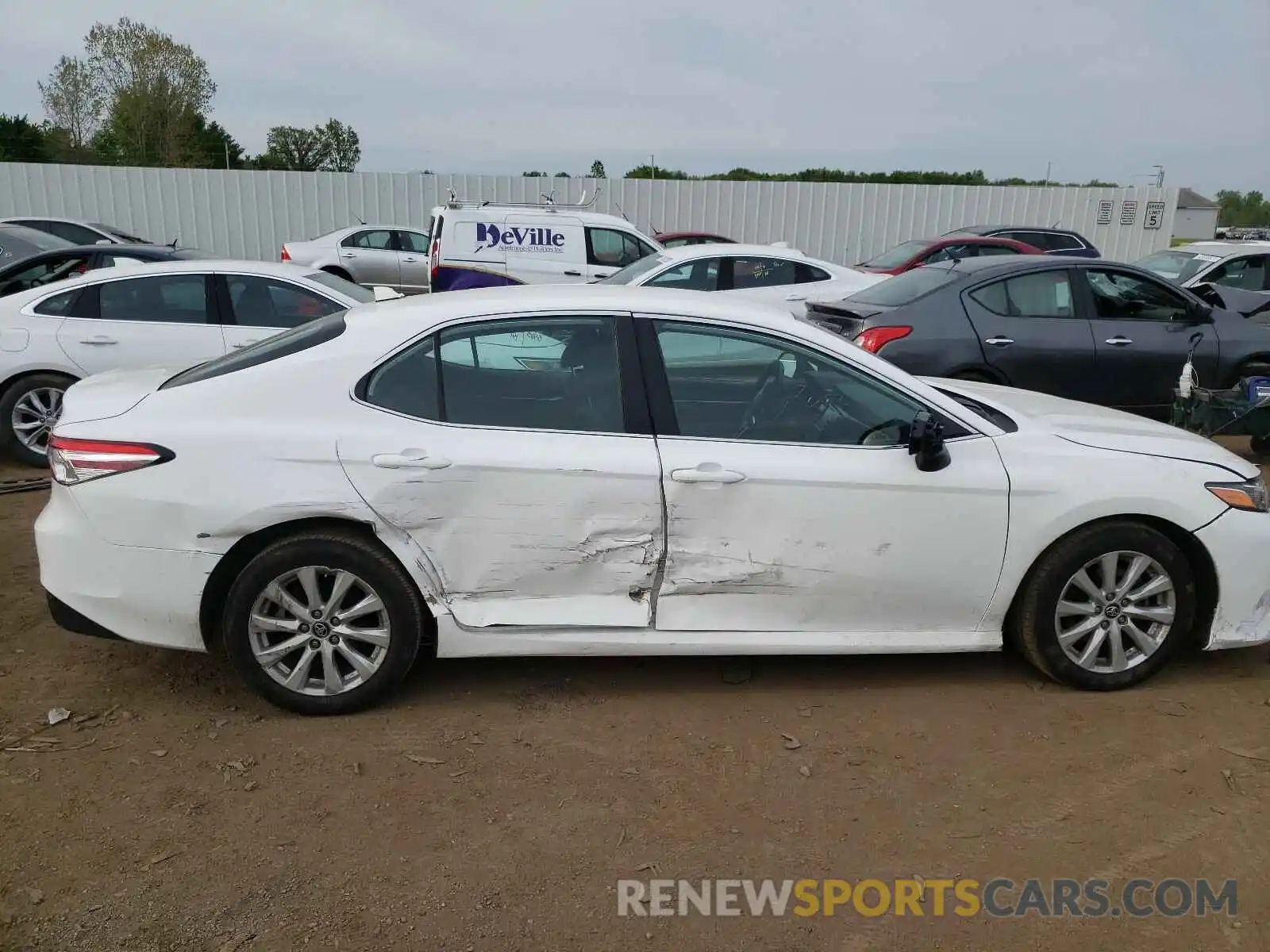 9 Photograph of a damaged car 4T1B11HK0KU756484 TOYOTA CAMRY 2019