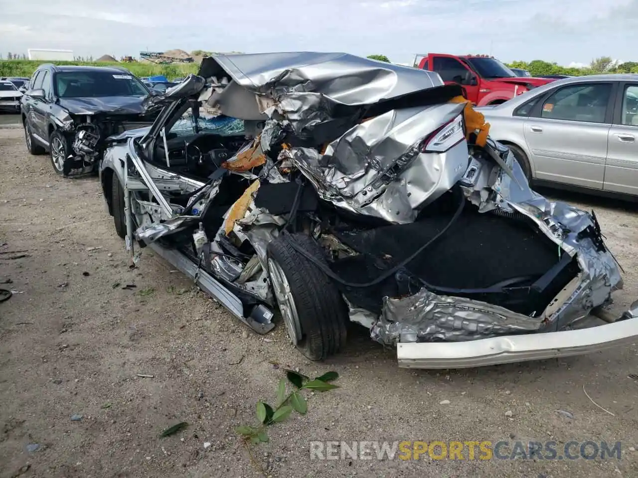 3 Photograph of a damaged car 4T1B11HK0KU759840 TOYOTA CAMRY 2019