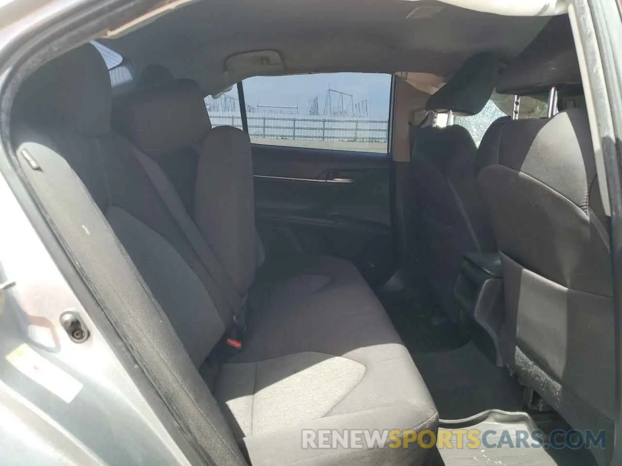 10 Photograph of a damaged car 4T1B11HK0KU763600 TOYOTA CAMRY 2019
