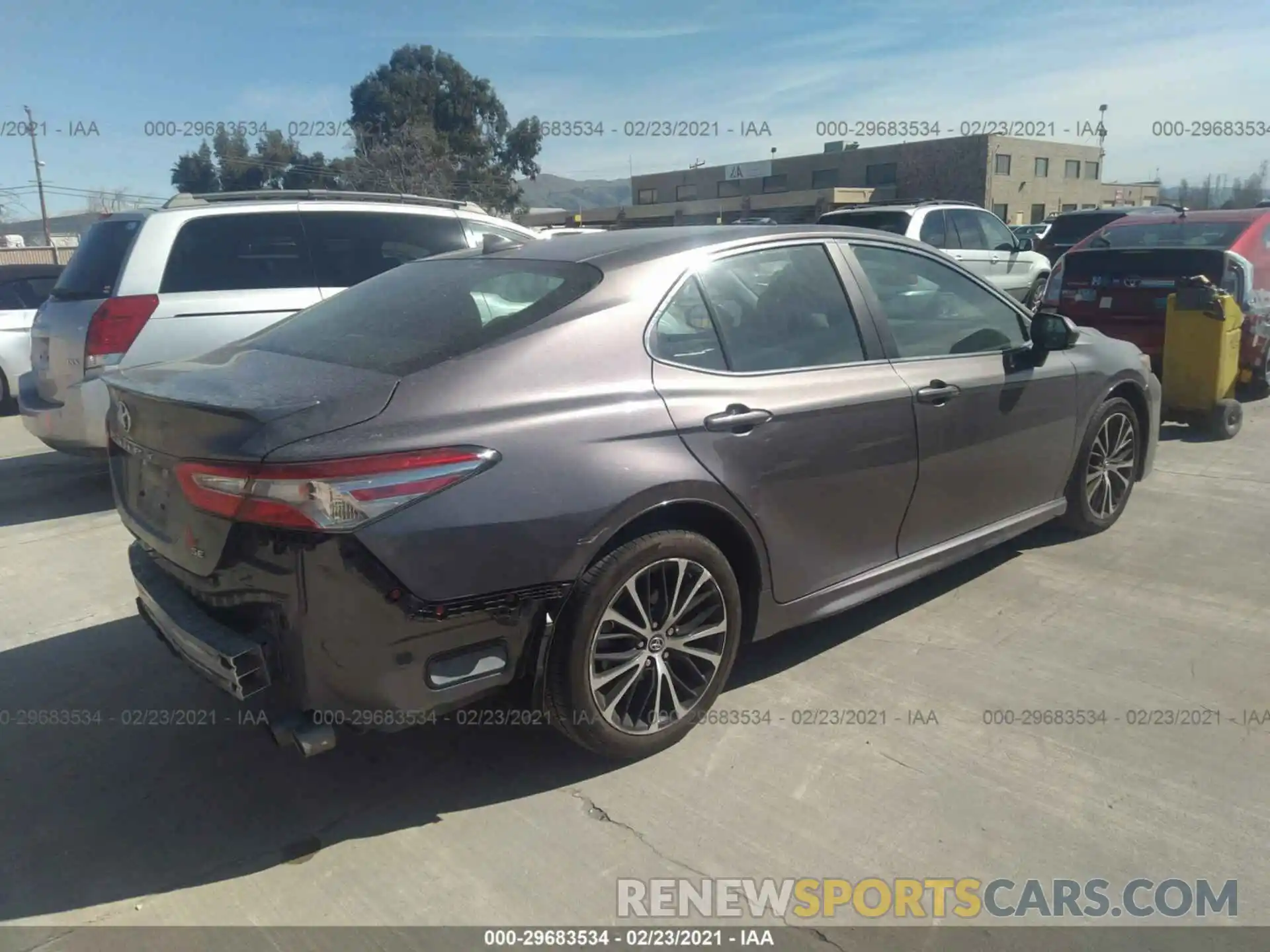 4 Photograph of a damaged car 4T1B11HK0KU765394 TOYOTA CAMRY 2019