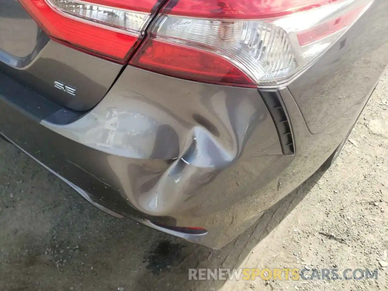 9 Photograph of a damaged car 4T1B11HK0KU766240 TOYOTA CAMRY 2019