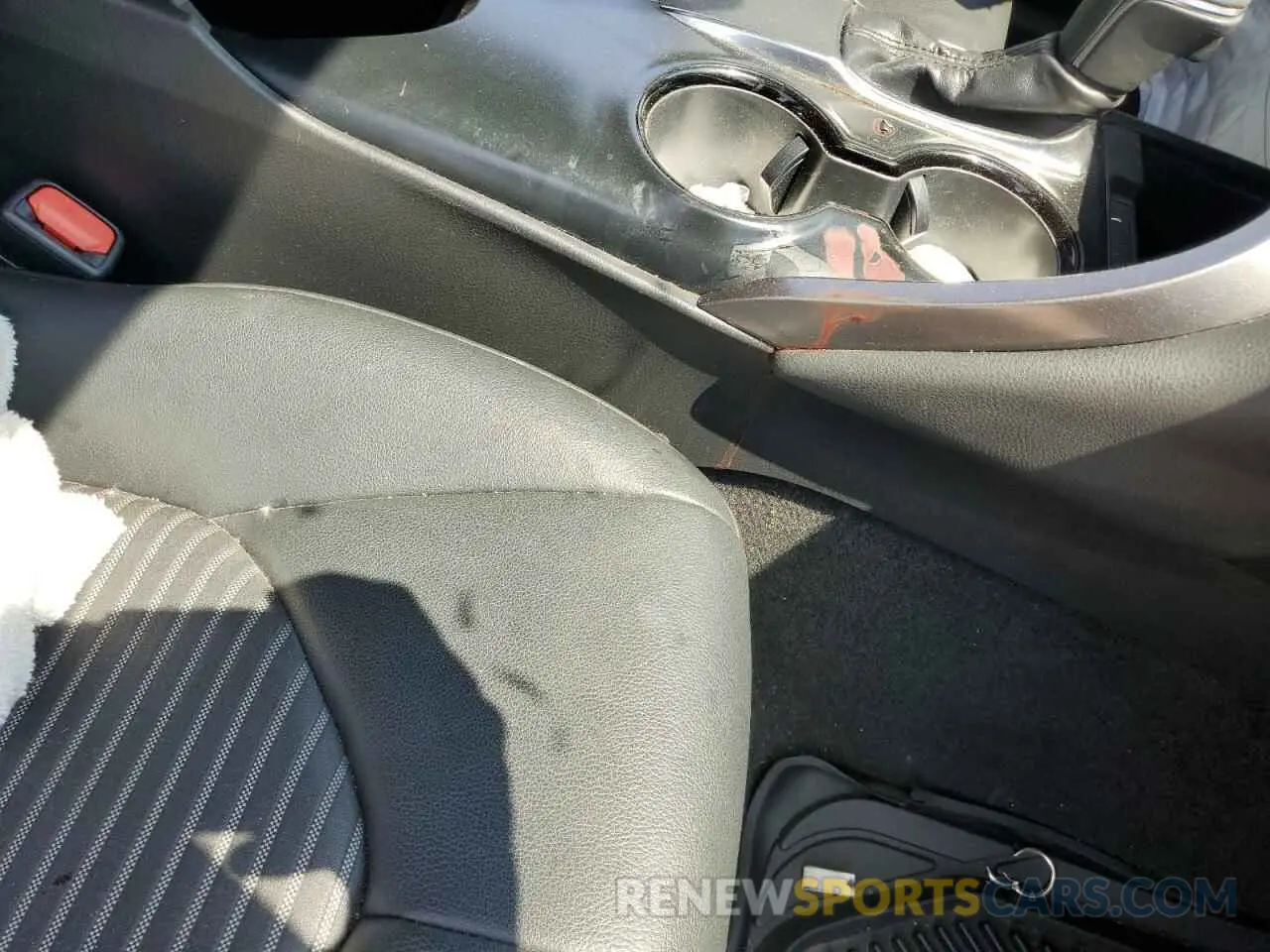 12 Photograph of a damaged car 4T1B11HK0KU766898 TOYOTA CAMRY 2019