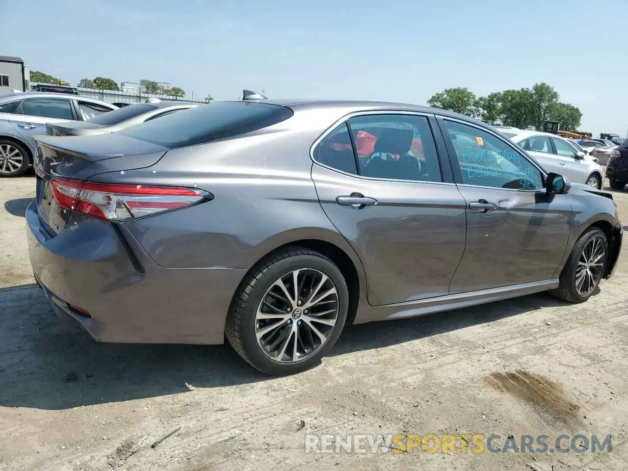 3 Photograph of a damaged car 4T1B11HK0KU766898 TOYOTA CAMRY 2019