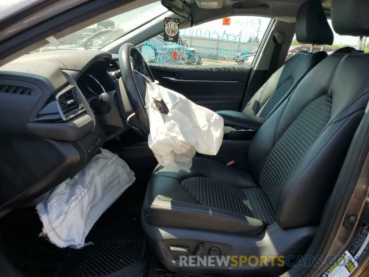 7 Photograph of a damaged car 4T1B11HK0KU766898 TOYOTA CAMRY 2019