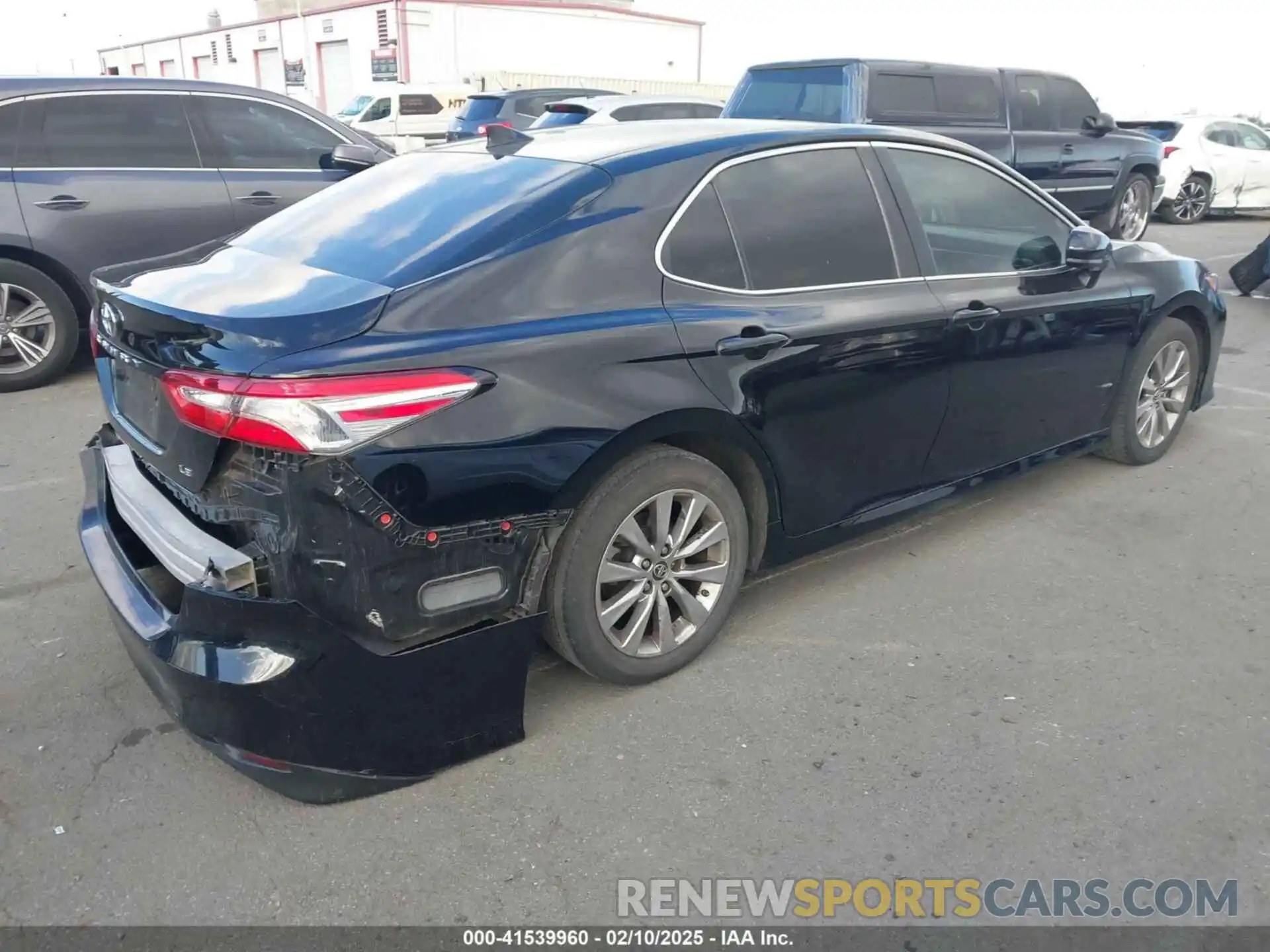 4 Photograph of a damaged car 4T1B11HK0KU767565 TOYOTA CAMRY 2019