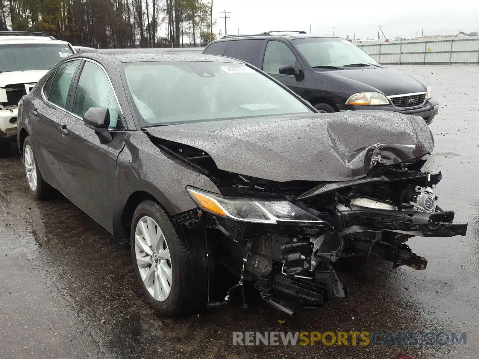 1 Photograph of a damaged car 4T1B11HK0KU768960 TOYOTA CAMRY 2019