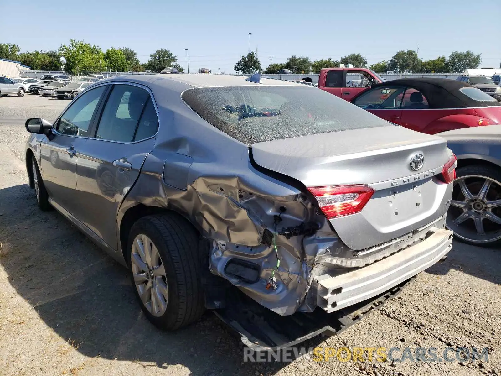 3 Photograph of a damaged car 4T1B11HK0KU770014 TOYOTA CAMRY 2019