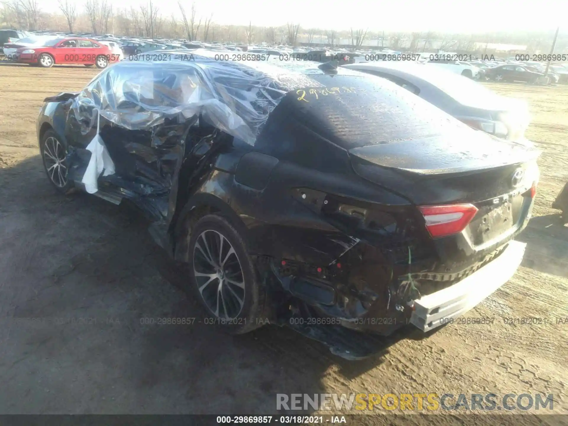 3 Photograph of a damaged car 4T1B11HK0KU770093 TOYOTA CAMRY 2019