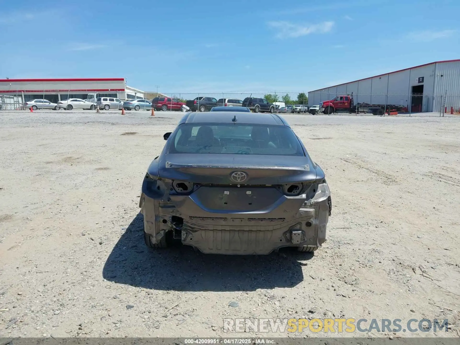 17 Photograph of a damaged car 4T1B11HK0KU771132 TOYOTA CAMRY 2019