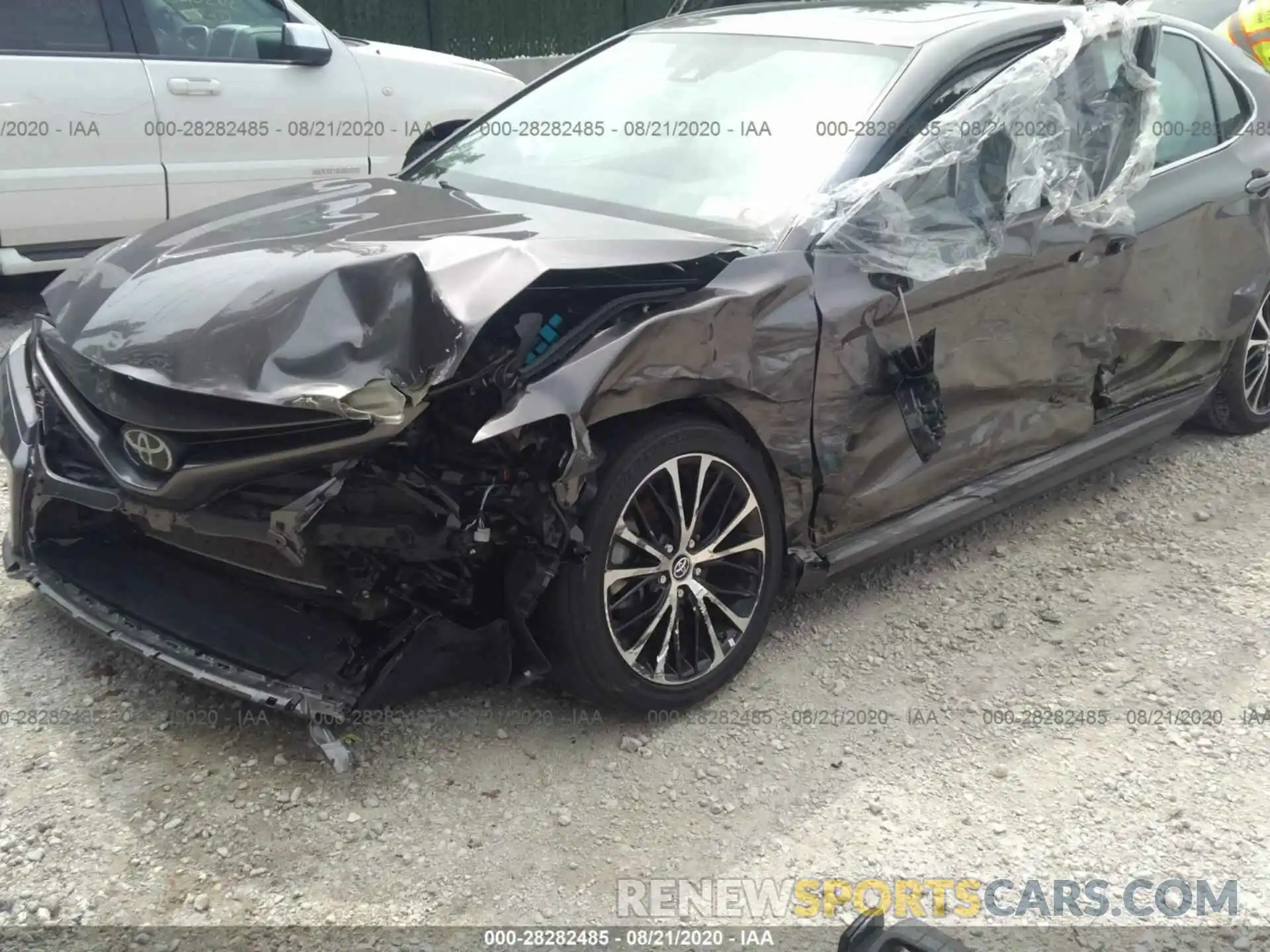 6 Photograph of a damaged car 4T1B11HK0KU771972 TOYOTA CAMRY 2019