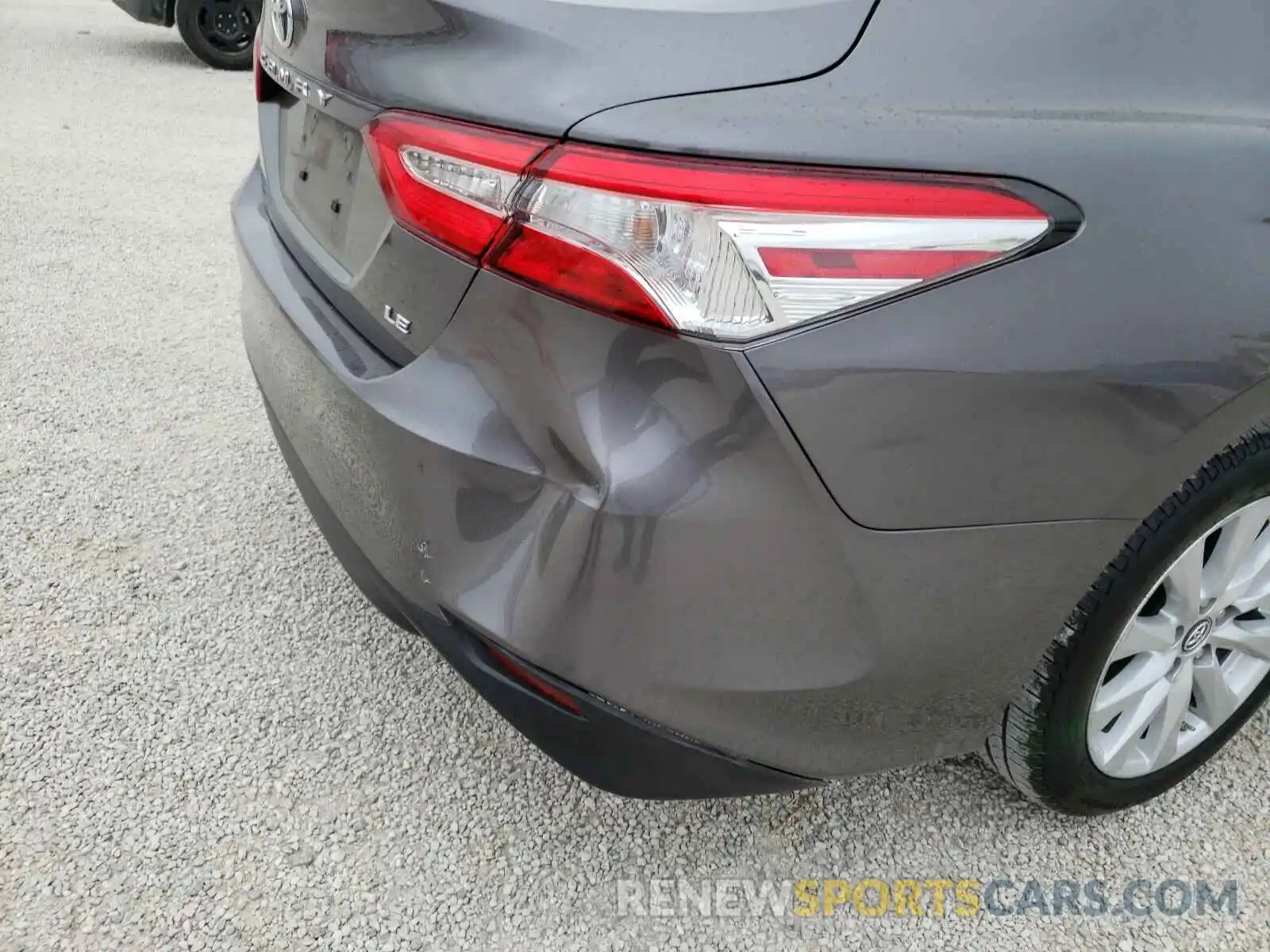 9 Photograph of a damaged car 4T1B11HK0KU772636 TOYOTA CAMRY 2019