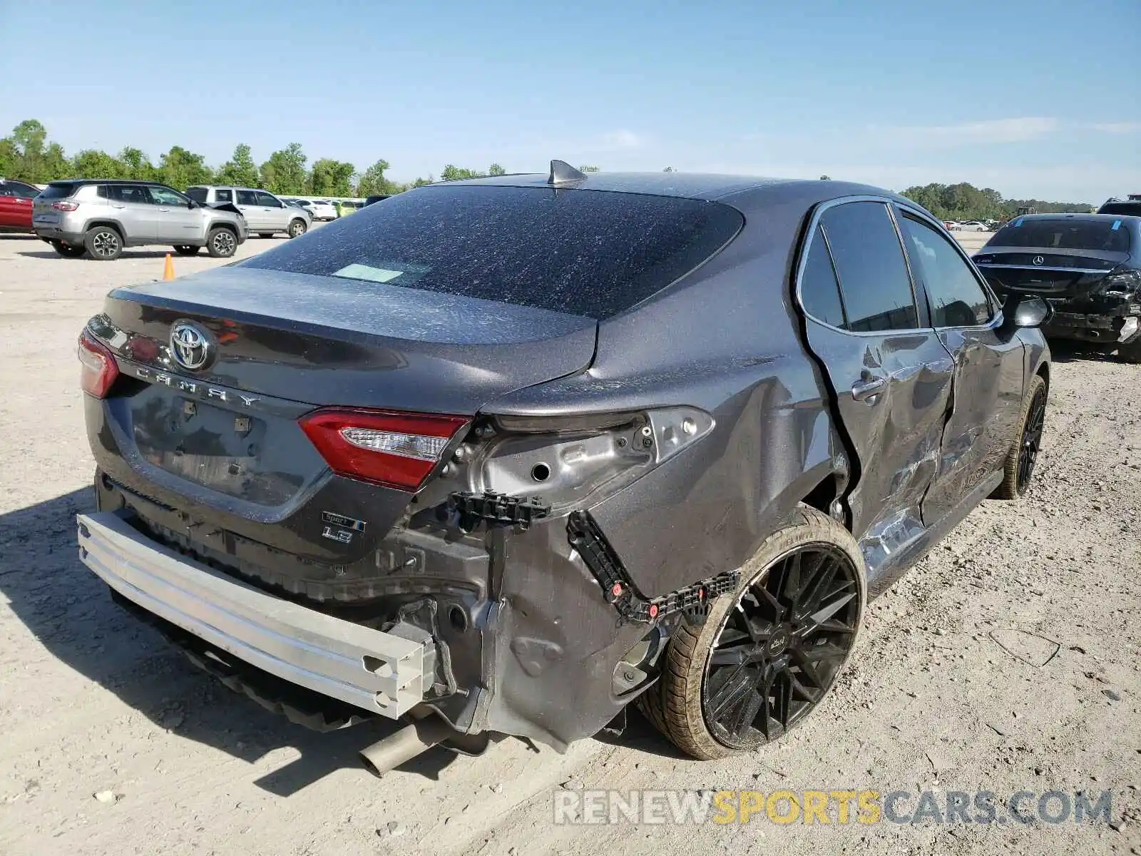 4 Photograph of a damaged car 4T1B11HK0KU772751 TOYOTA CAMRY 2019