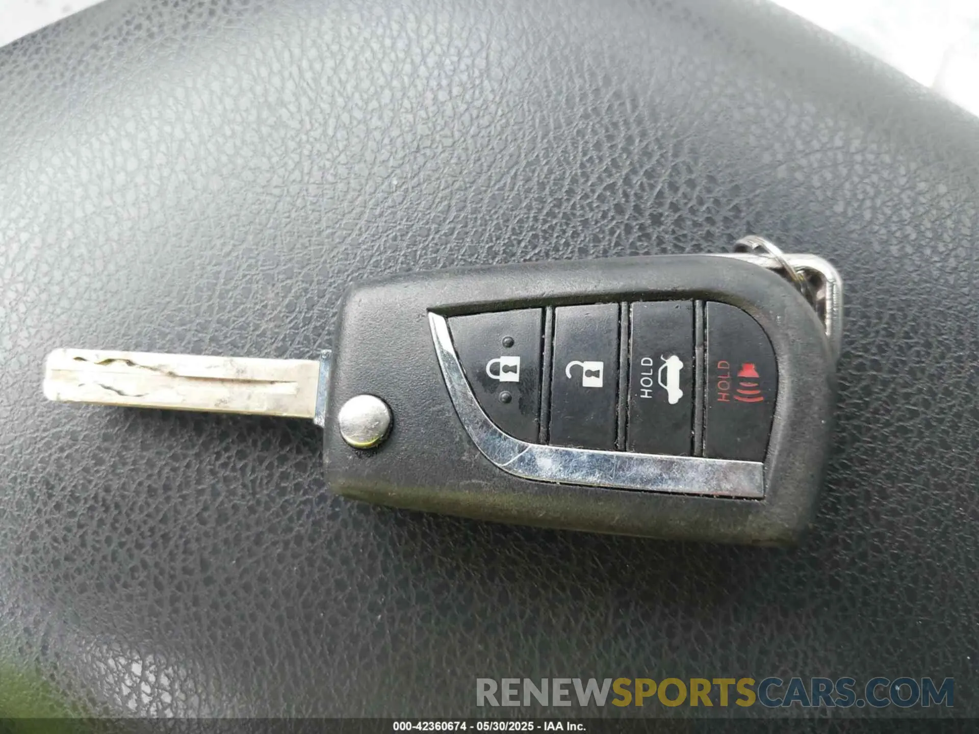 11 Photograph of a damaged car 4T1B11HK0KU775035 TOYOTA CAMRY 2019