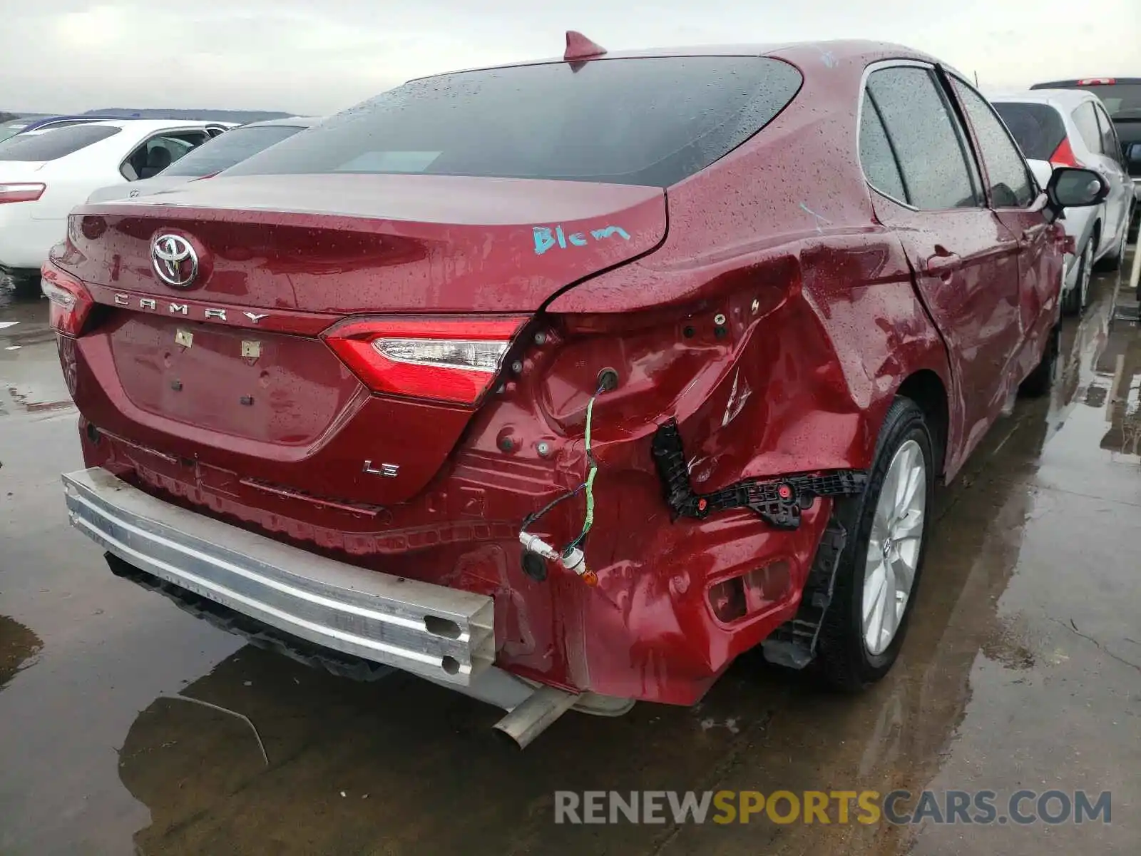 4 Photograph of a damaged car 4T1B11HK0KU776475 TOYOTA CAMRY 2019