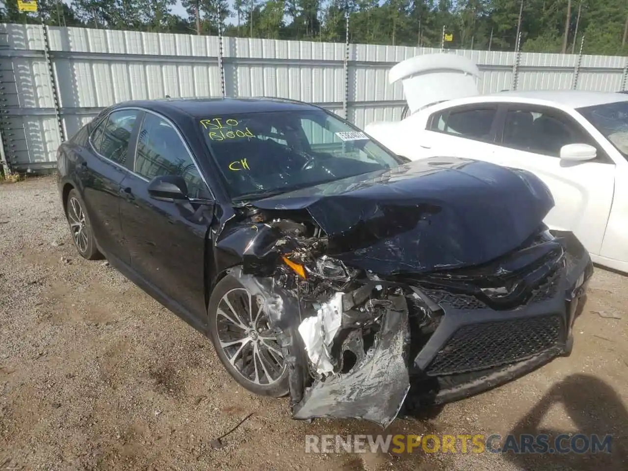 1 Photograph of a damaged car 4T1B11HK0KU778761 TOYOTA CAMRY 2019