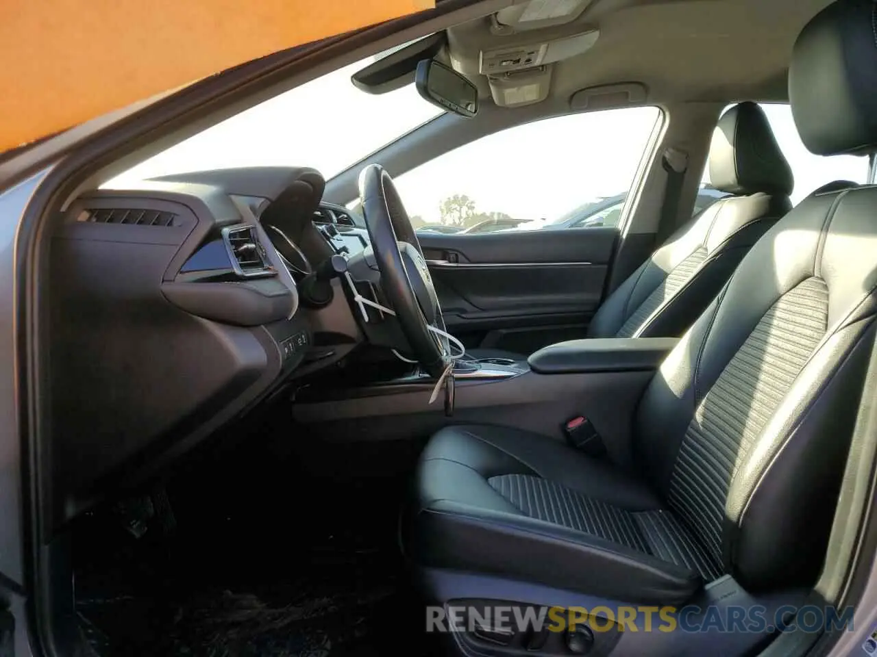 7 Photograph of a damaged car 4T1B11HK0KU779845 TOYOTA CAMRY 2019