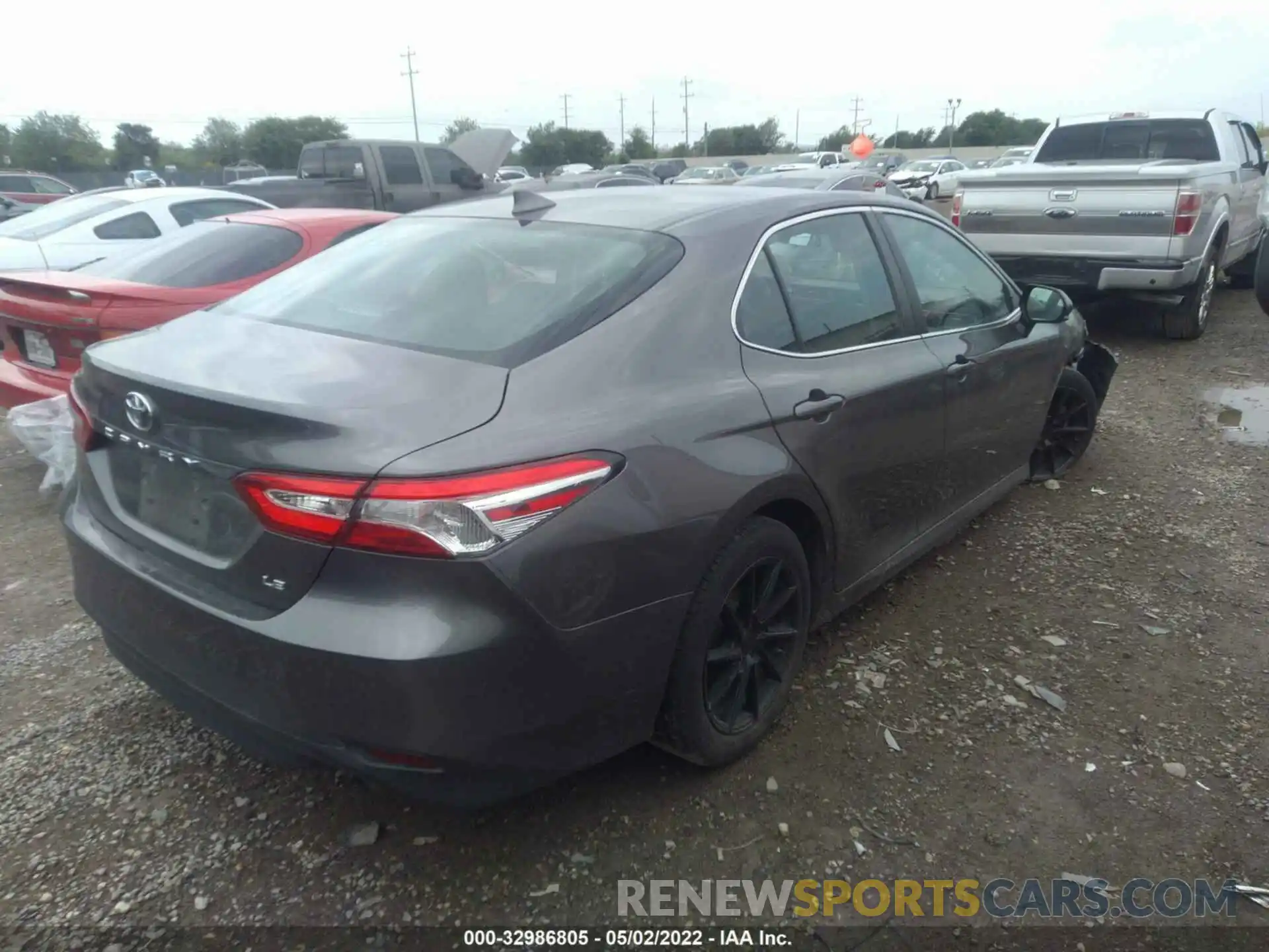 4 Photograph of a damaged car 4T1B11HK0KU781658 TOYOTA CAMRY 2019