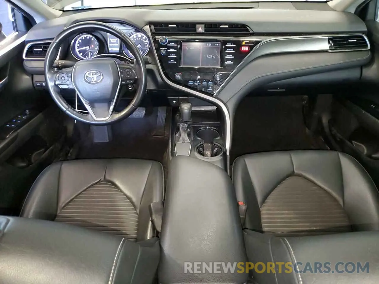 8 Photograph of a damaged car 4T1B11HK0KU782552 TOYOTA CAMRY 2019