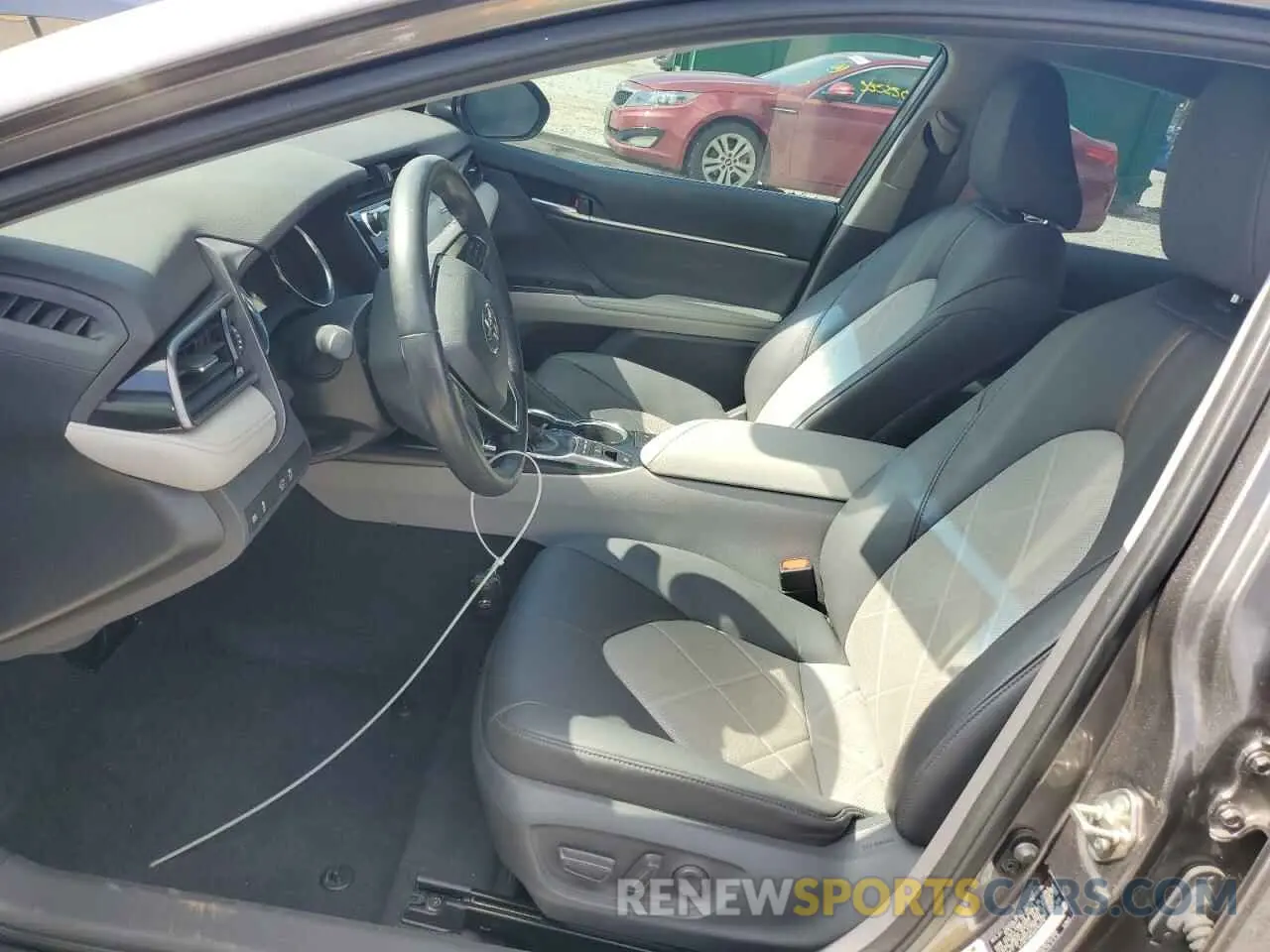 7 Photograph of a damaged car 4T1B11HK0KU783538 TOYOTA CAMRY 2019