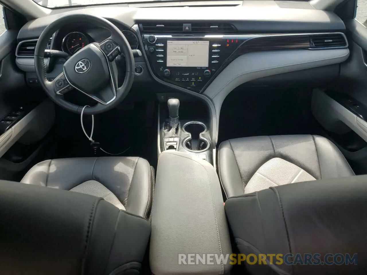 8 Photograph of a damaged car 4T1B11HK0KU783538 TOYOTA CAMRY 2019