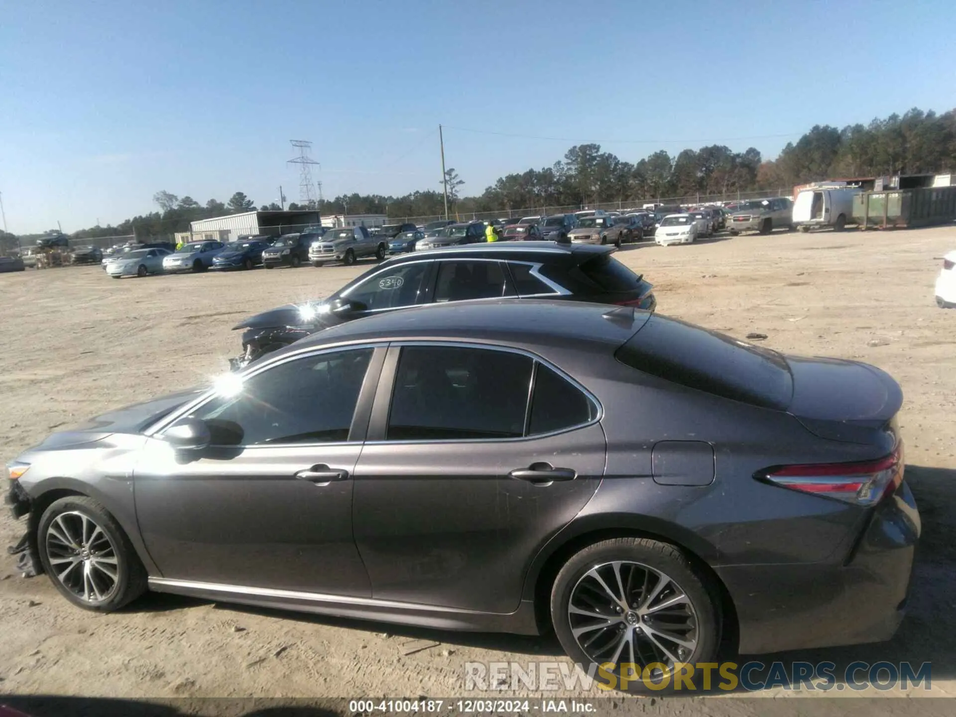 14 Photograph of a damaged car 4T1B11HK0KU784799 TOYOTA CAMRY 2019