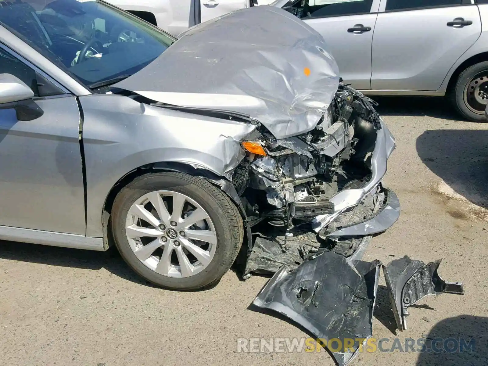 9 Photograph of a damaged car 4T1B11HK0KU785645 TOYOTA CAMRY 2019