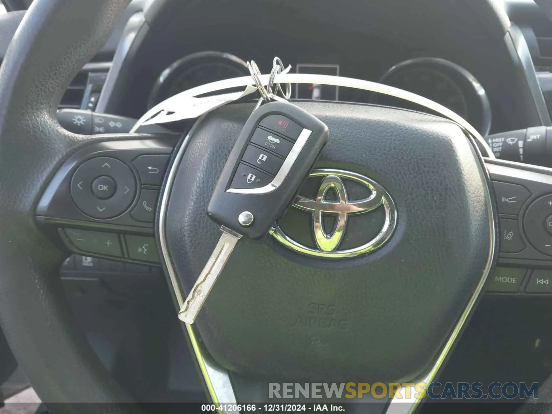 11 Photograph of a damaged car 4T1B11HK0KU791767 TOYOTA CAMRY 2019