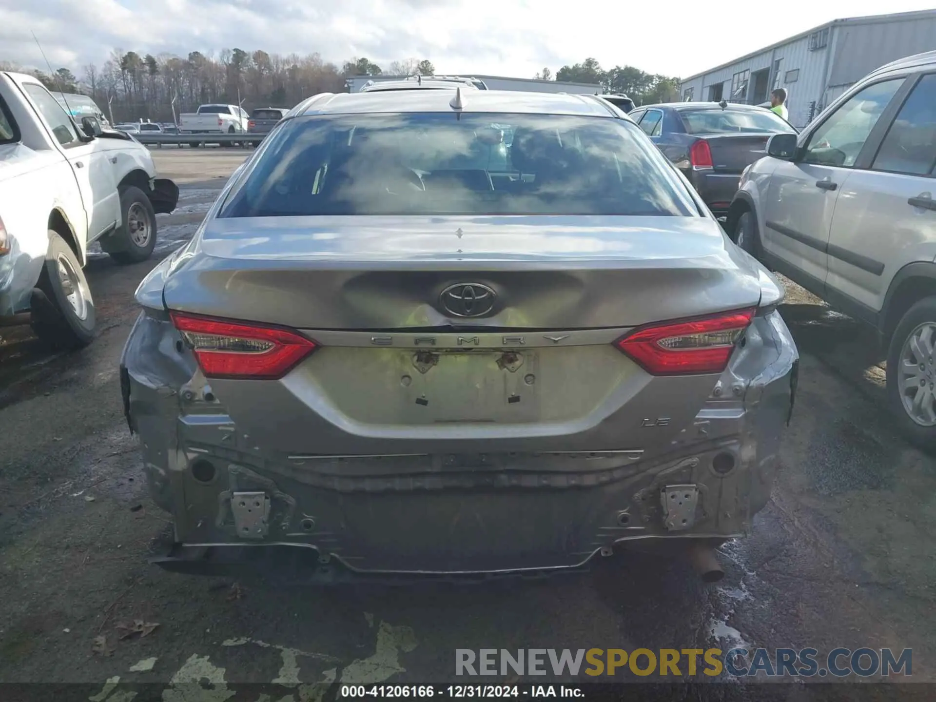 16 Photograph of a damaged car 4T1B11HK0KU791767 TOYOTA CAMRY 2019