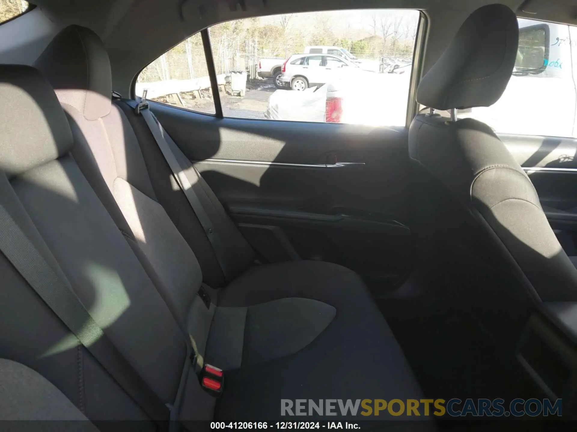 8 Photograph of a damaged car 4T1B11HK0KU791767 TOYOTA CAMRY 2019